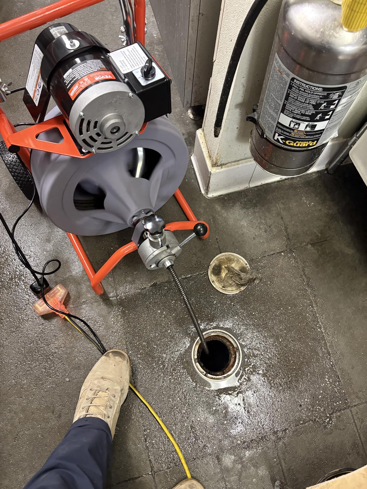 VEVOR Drain Cleaner Machine 100FT x 1/2 Inch, Auto Feed Sewer Snake Drain Auger on Wheels, Portable Drain Cleaning Machine with 8 Cutters & Air-activated Foot Switch for 2 VEVOR Drain Cleaner Machine 100FT x 1/2 Inch, Auto Feed Sewer Snake Drain Auger on Wheels, Portable Drain Cleaning Machine with 8 Cutters & Air-activated Foot Switch for 2