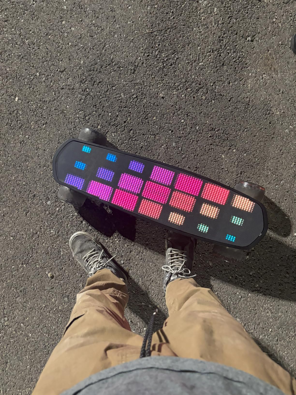 Uditer Electric Skateboard with Remote, Dual 600W Motors, Swappable Battery, Up to 28 MPH, 12–25 Miles Range, 4 Speed Modes, Electric Longboard for Adults & Beginners (Flamo / S3 / Pixel Series) Customer Review Uditer Electric Skateboard with Remote, Dual 600W Motors, Swappable Battery, Up to 28 MPH, 12–25 Miles Range, 4 Speed Modes, Electric Longboard for Adults & Beginners (Flamo / S3 / Pixel Series) - Customer Photo 1