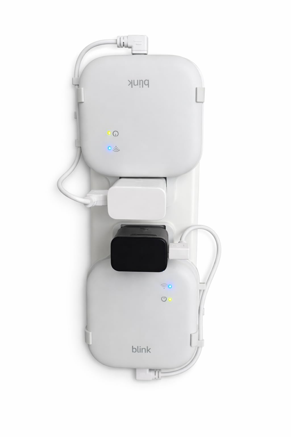 Blink Outdoor 4 – Wireless smart security camera, two-year battery life, 1080p HD day and infrared night live view, two-way talk. Sync Module Core included – 3 camera system Customer Review Blink Outdoor 4 – Wireless smart security camera, two-year battery life, 1080p HD day and infrared night live view, two-way talk. Sync Module Core included – 3 camera system - Customer Photo 1