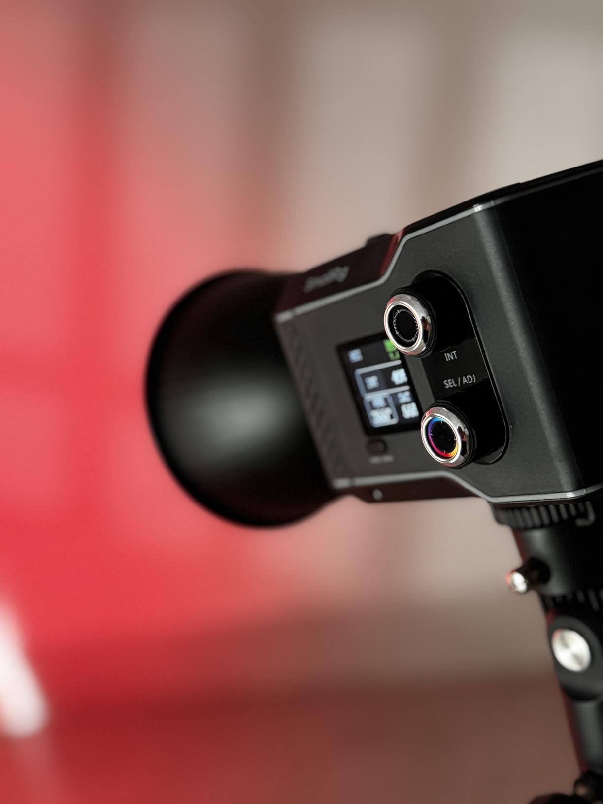 SmallRig RC 60C RGB LED Video Light, 3400mAh Battery 45min Runtime, APP Control, Potable Palm-Sized Continuous Output Lighting 2500K-10000K, for Photography/Video/Studio, Lite Edition Customer Review SmallRig RC 60C RGB LED Video Light, 3400mAh Battery 45min Runtime, APP Control, Potable Palm-Sized Continuous Output Lighting 2500K-10000K, for Photography/Video/Studio, Lite Edition - Customer Photo 2