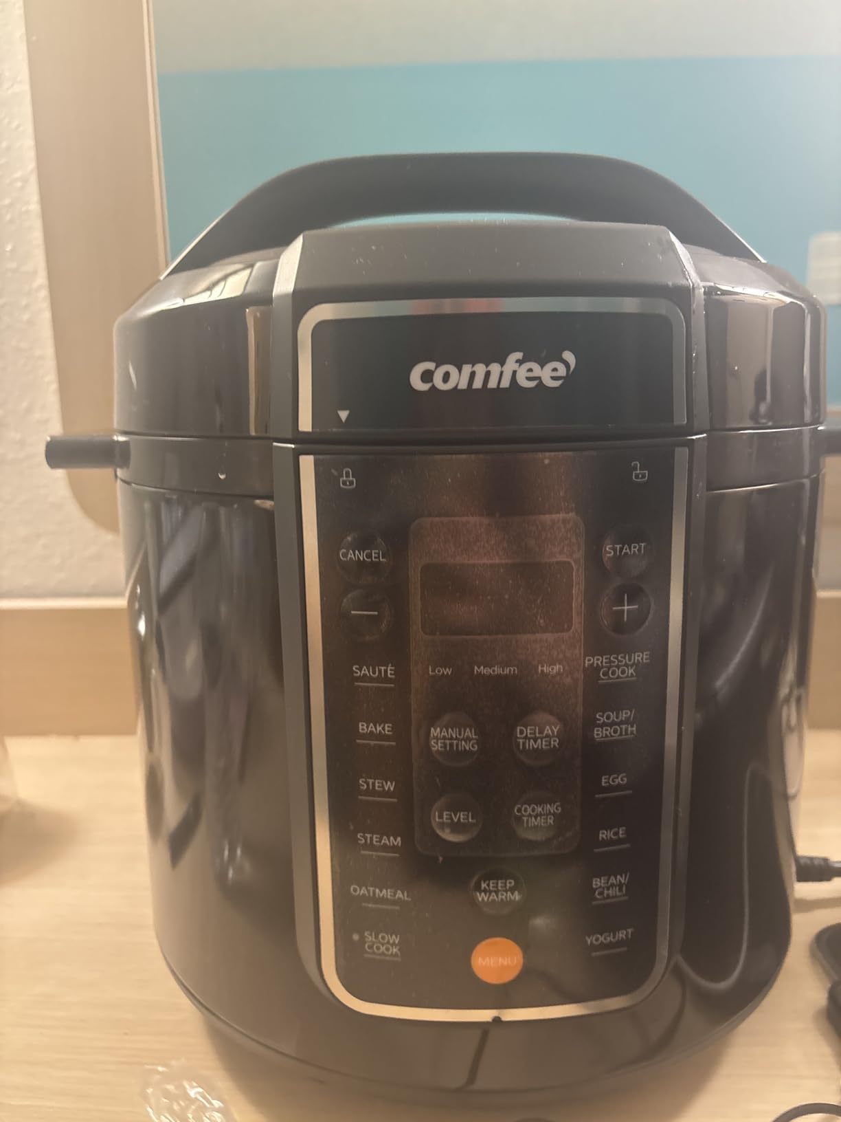 COMFEE' 9-in-1 Electric Pressure Cooker, 14 Presets Instant Multi Cooker Olla de Presion Non-Stick Pot Yogurt Maker Rice Cooker Slow Cooker Sauté Steamer 6 Quarts Black customer photo 2