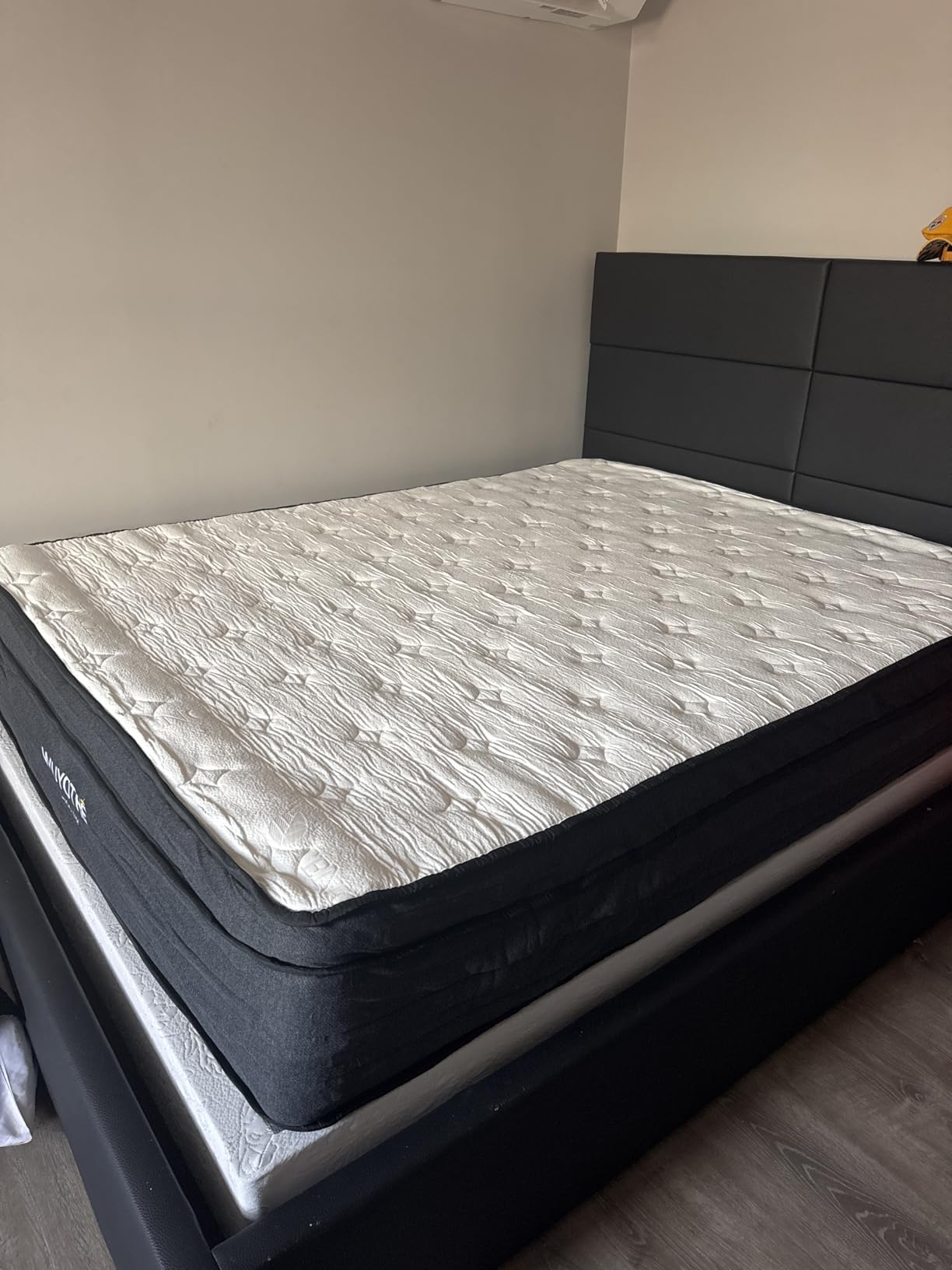 Queen Size Mattress, 10 Inch Memory Foam Hybrid Mattress in a Box-Enhanced Support with Pocketed Coils & Cooling Fabric, Back Pain Relief & Motion Isolation for Couples, CertiPUR-US & OEKO-TEX Customer Review Queen Size Mattress, 10 Inch Memory Foam Hybrid Mattress in a Box-Enhanced Support with Pocketed Coils & Cooling Fabric, Back Pain Relief & Motion Isolation for Couples, CertiPUR-US & OEKO-TEX - Customer Photo 1