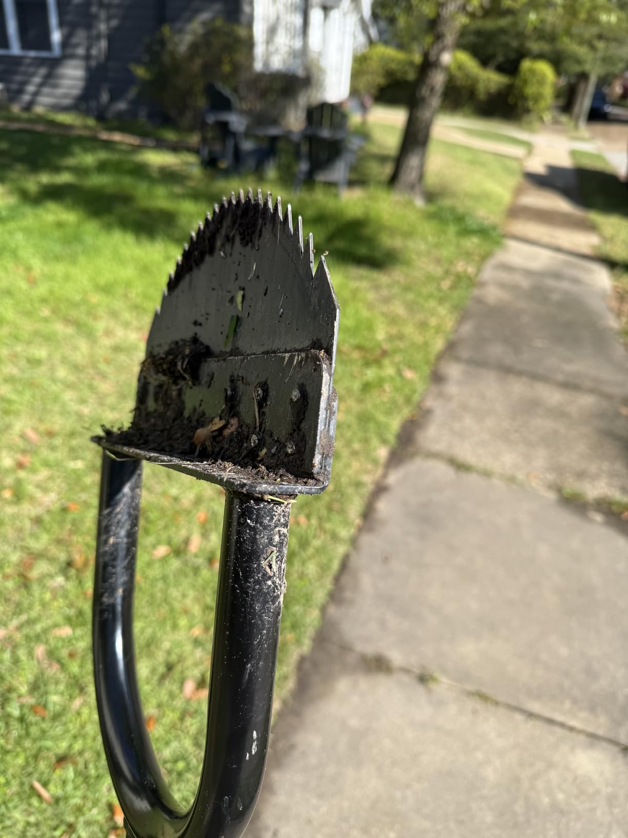 Edger Lawn Tool 41in Border Edger with Tempered Spring Steel Blade Long Rubber Handle Wide Footplate Rustproof Manganese Steel Half Moon Edger for Garden Maintenance customer photo 1