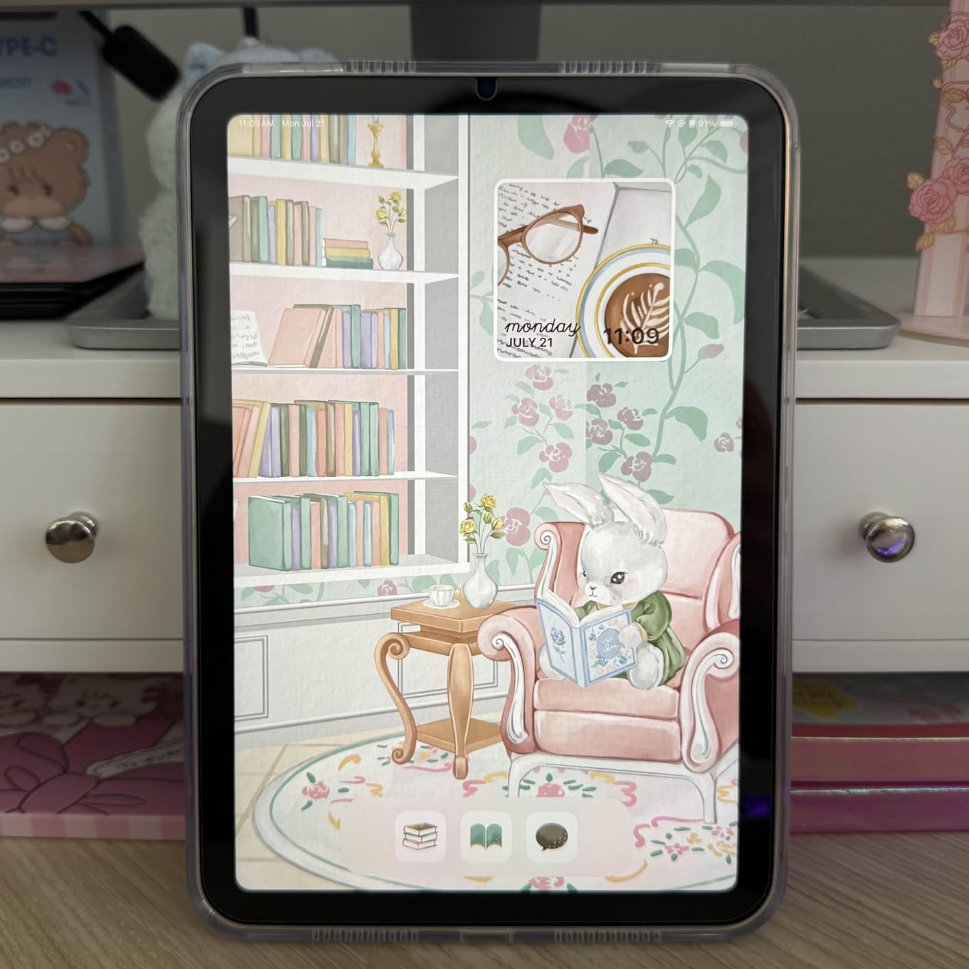 Apple iPad mini (A17 Pro): Apple Intelligence, 8.3-inch Liquid Retina Display, 128GB, Wi-Fi 6E, 12MP Front/12MP Back Camera, Touch ID, All-Day Battery Life — Space Gray - Customer Photo 1