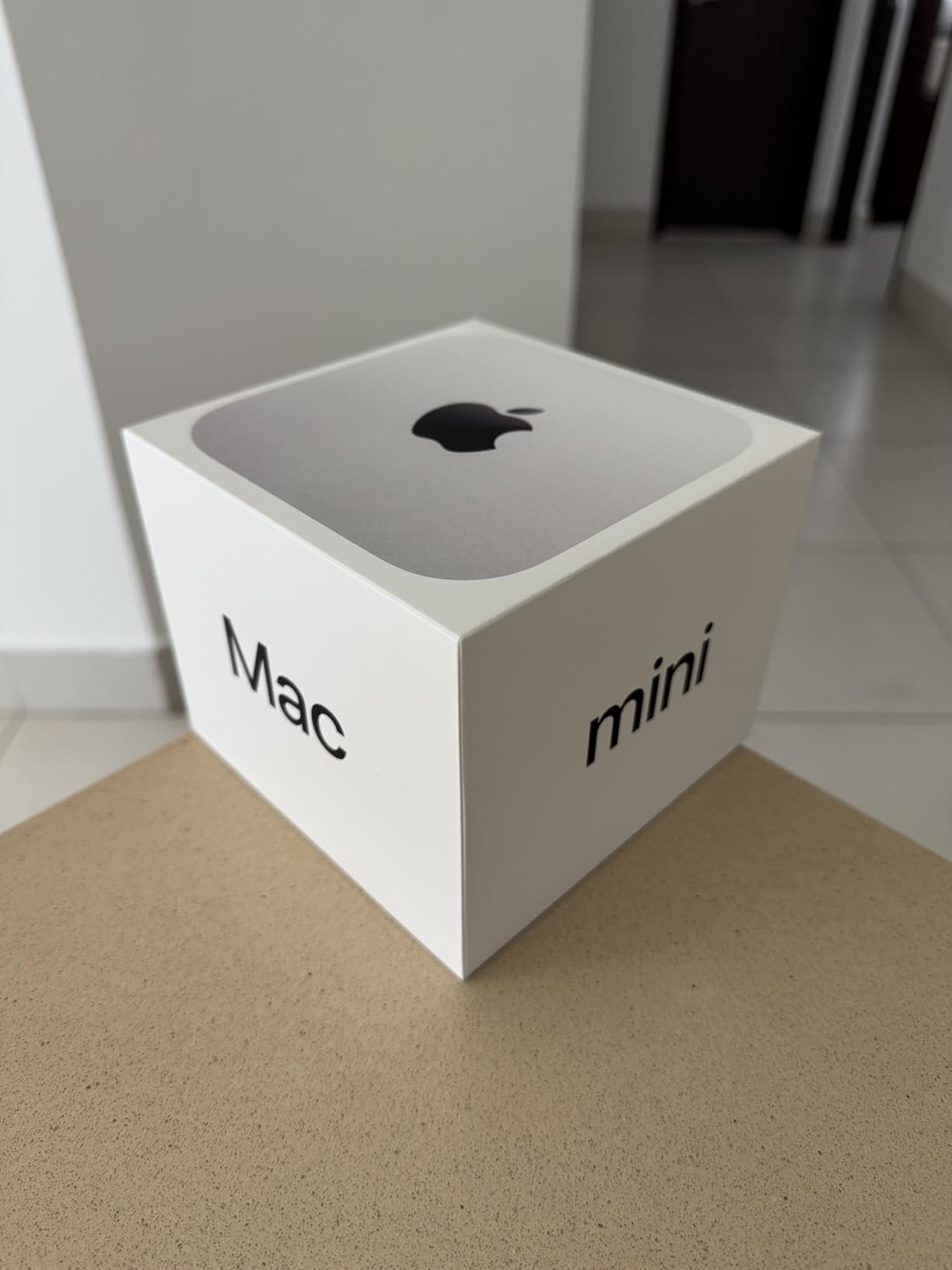 Apple 2024 Mac mini Desktop Computer with M4 Pro chip with 12‑core CPU and 16‑core GPU: Built for Apple Intelligence, 24GB Unified Memory, 512GB SSD Storage, Gigabit Ethernet. Works with iPhone/iPad Customer Review Apple 2024 Mac mini Desktop Computer with M4 Pro chip with 12‑core CPU and 16‑core GPU: Built for Apple Intelligence, 24GB Unified Memory, 512GB SSD Storage, Gigabit Ethernet. Works with iPhone/iPad - Customer Photo 1