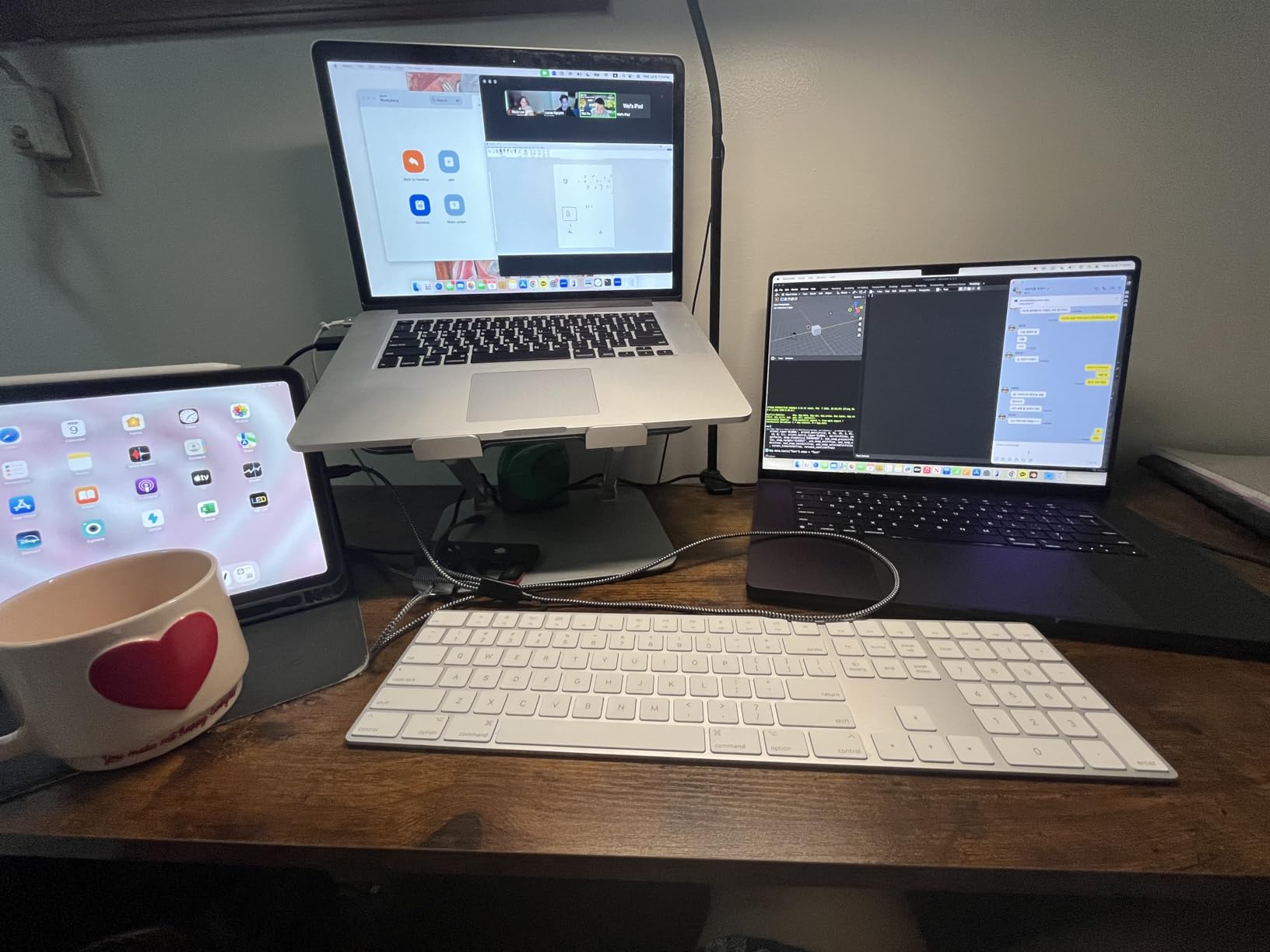 Apple 2024 MacBook Pro Laptop with M4 Max, 16-core CPU, 40-core GPU: Built for Apple Intelligence, 16.2-inch Liquid Retina XDR Display, 48GB Unified Memory, 1TB SSD Storage; Space Black Customer Review Apple 2024 MacBook Pro Laptop with M4 Max, 16-core CPU, 40-core GPU: Built for Apple Intelligence, 16.2-inch Liquid Retina XDR Display, 48GB Unified Memory, 1TB SSD Storage; Space Black - Customer Photo 2