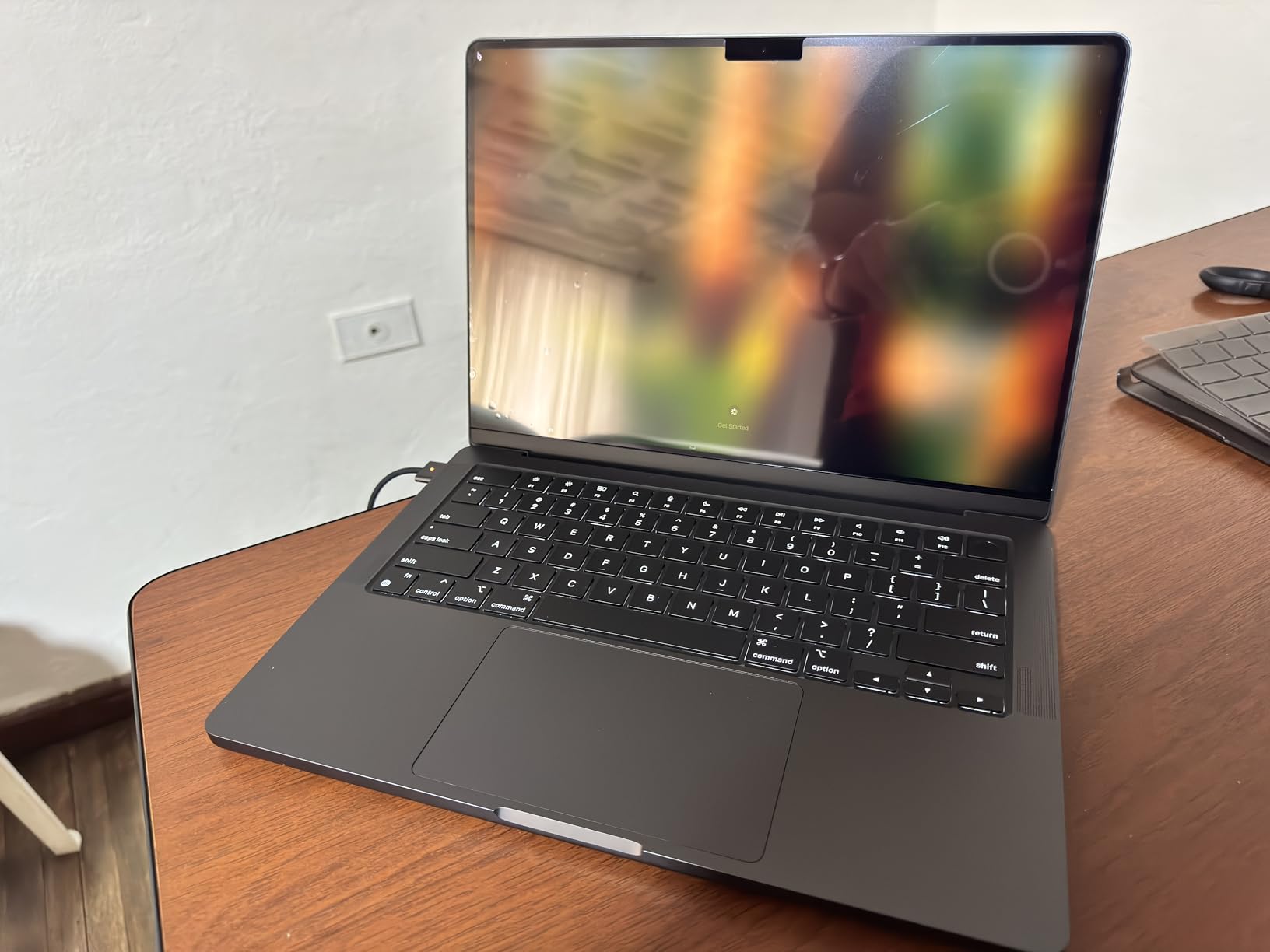 Apple 2024 MacBook Pro Laptop with M4 Pro, 12-core CPU, 16-core GPU: Built for Apple Intelligence, 14.2-inch Liquid Retina XDR Display, 24GB Unified Memory, 512GB SSD Storage; Space Black Customer Review Apple 2024 MacBook Pro Laptop with M4 Pro, 12-core CPU, 16-core GPU: Built for Apple Intelligence, 14.2-inch Liquid Retina XDR Display, 24GB Unified Memory, 512GB SSD Storage; Space Black - Customer Photo 1