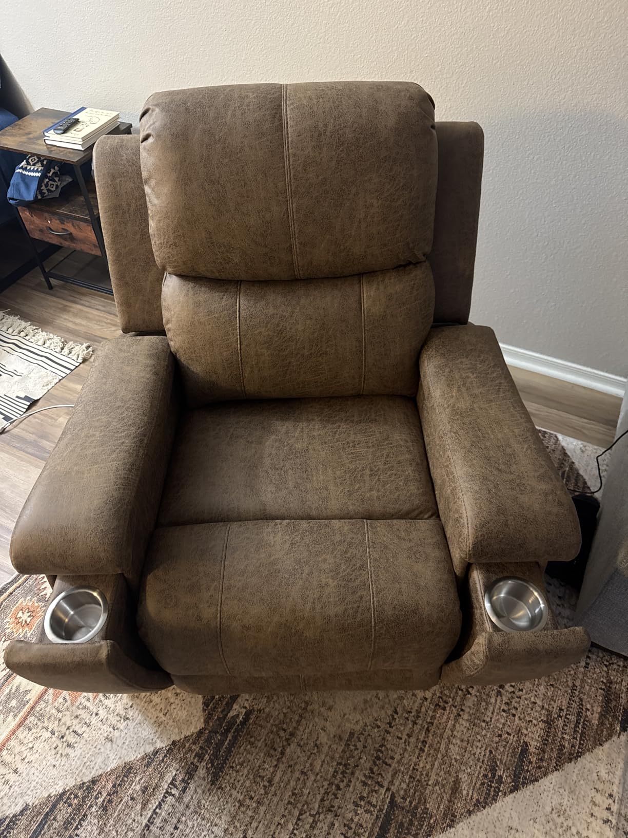 CANMOV Leather Recliner Chair, Classic and Traditional Manual Recliner Chair with Overstuffed Arms and Back, Manual Single Sofa with Concealed Cup Holders,Nut Brown Customer Review CANMOV Leather Recliner Chair, Classic and Traditional Manual Recliner Chair with Overstuffed Arms and Back, Manual Single Sofa with Concealed Cup Holders,Nut Brown - Customer Photo 2
