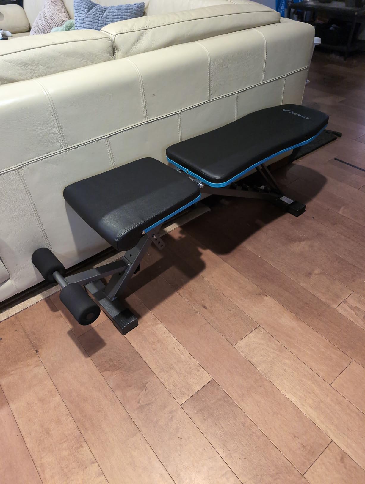 MERACH Weight Bench, Foldable Weight Benches for Home Gym with 990 LBS, Adjustable Weight Bench with 72 Training Angles, Incline Bench Press for Full Body Customer Review MERACH Weight Bench, Foldable Weight Benches for Home Gym with 990 LBS, Adjustable Weight Bench with 72 Training Angles, Incline Bench Press for Full Body - Customer Photo 1