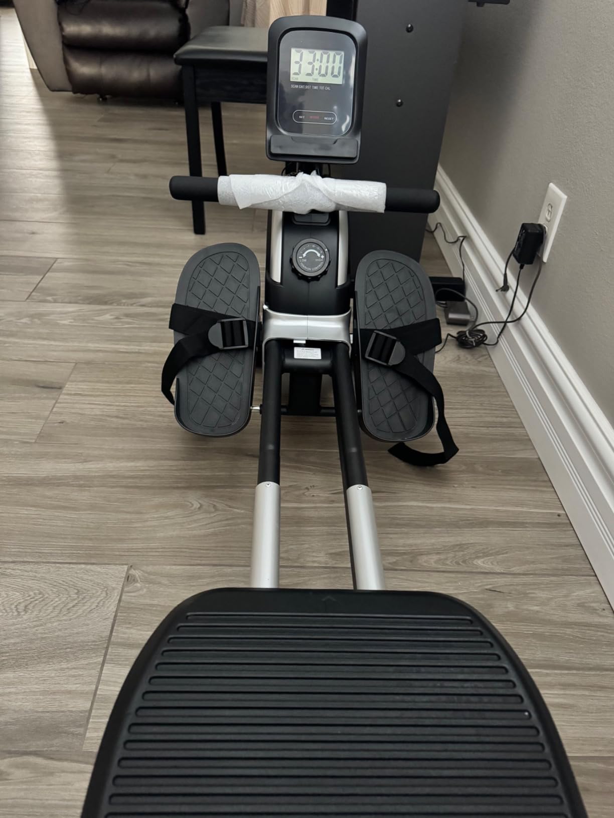 Dripex Rowing Machines for Home Use, Rowing Machine Max 350 LBS, Magnetic Rower with 16 Levels of Workout Resistance, Dual Slide Rail, Bluetooth App Supported, LCD Monitor,Row Machine for Gym Exercise Customer Review Dripex Rowing Machines for Home Use, Rowing Machine Max 350 LBS, Magnetic Rower with 16 Levels of Workout Resistance, Dual Slide Rail, Bluetooth App Supported, LCD Monitor,Row Machine for Gym Exercise - Customer Photo 2