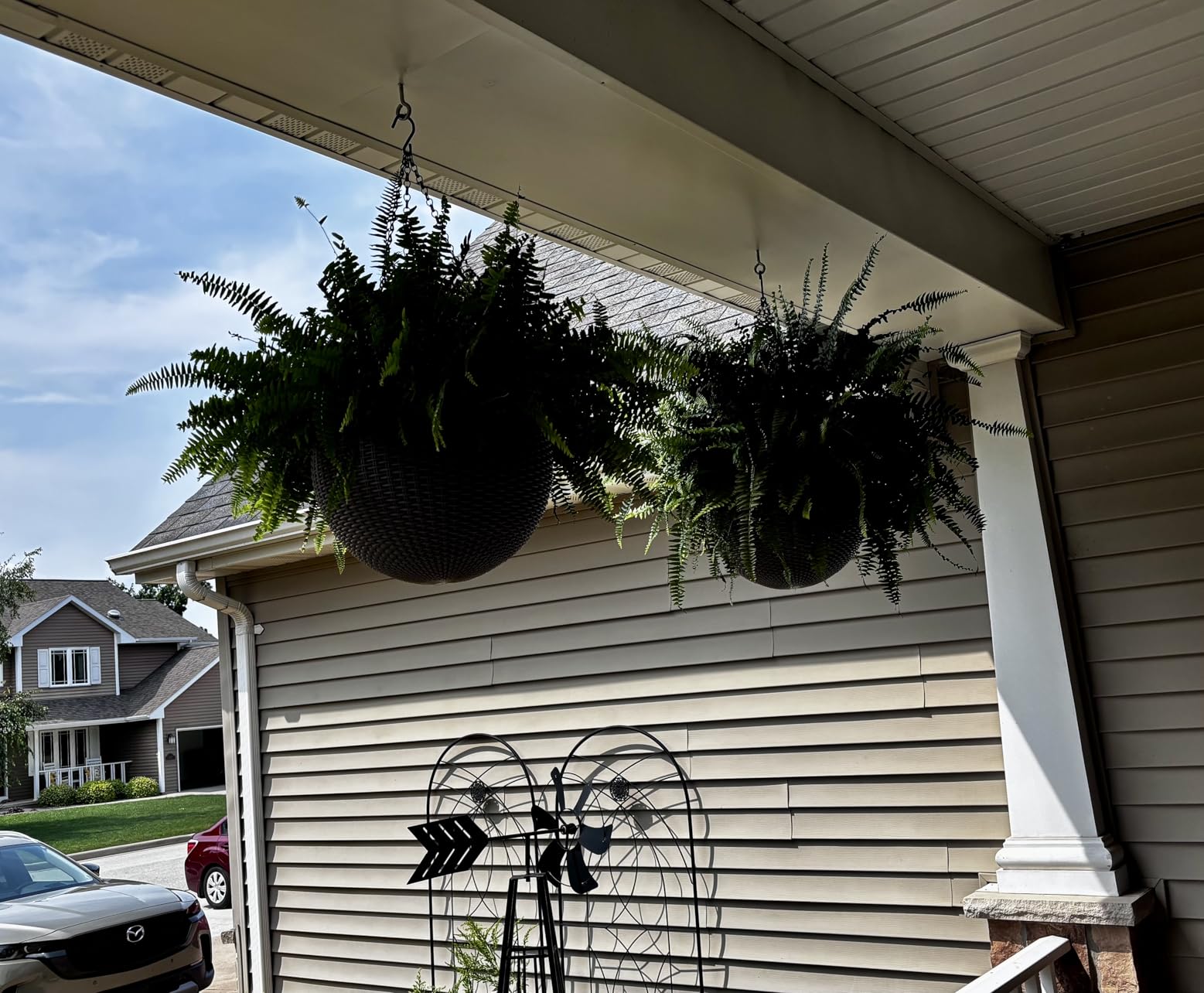 Keter Resin Rattan Set of 2 Round Hanging Planter Baskets for Indoor and Outdoor Plants-Perfect for Porches and Patio Decor, Cappuccino customer photo 1