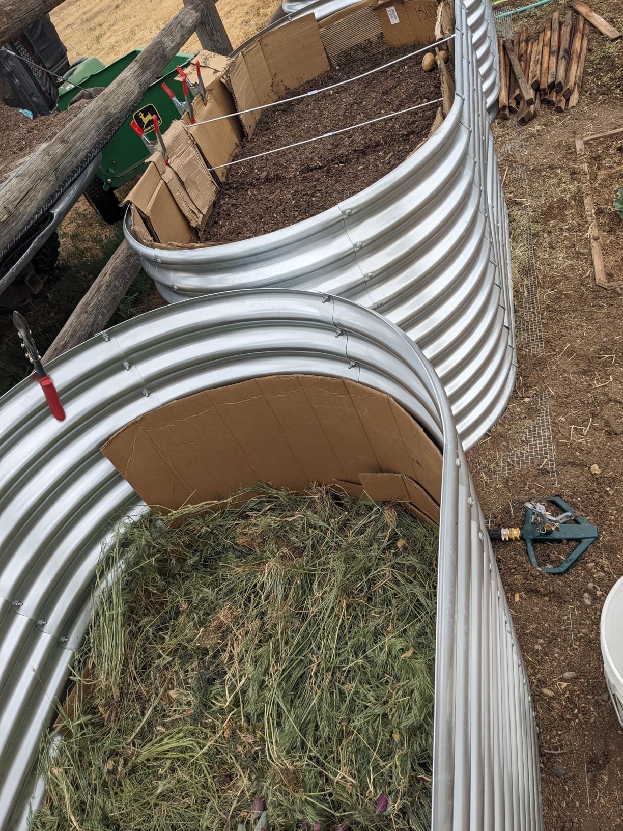 Land Guard 8x4x3ft Oval Galvanized Raised Garden Beds, Large-Capacity Metal Planter Box Outdoor, Durable Deep Raised Garden Bed 3ft Tall, Raised Beds for Gardening Vegetables, Classic Silver customer photo 2