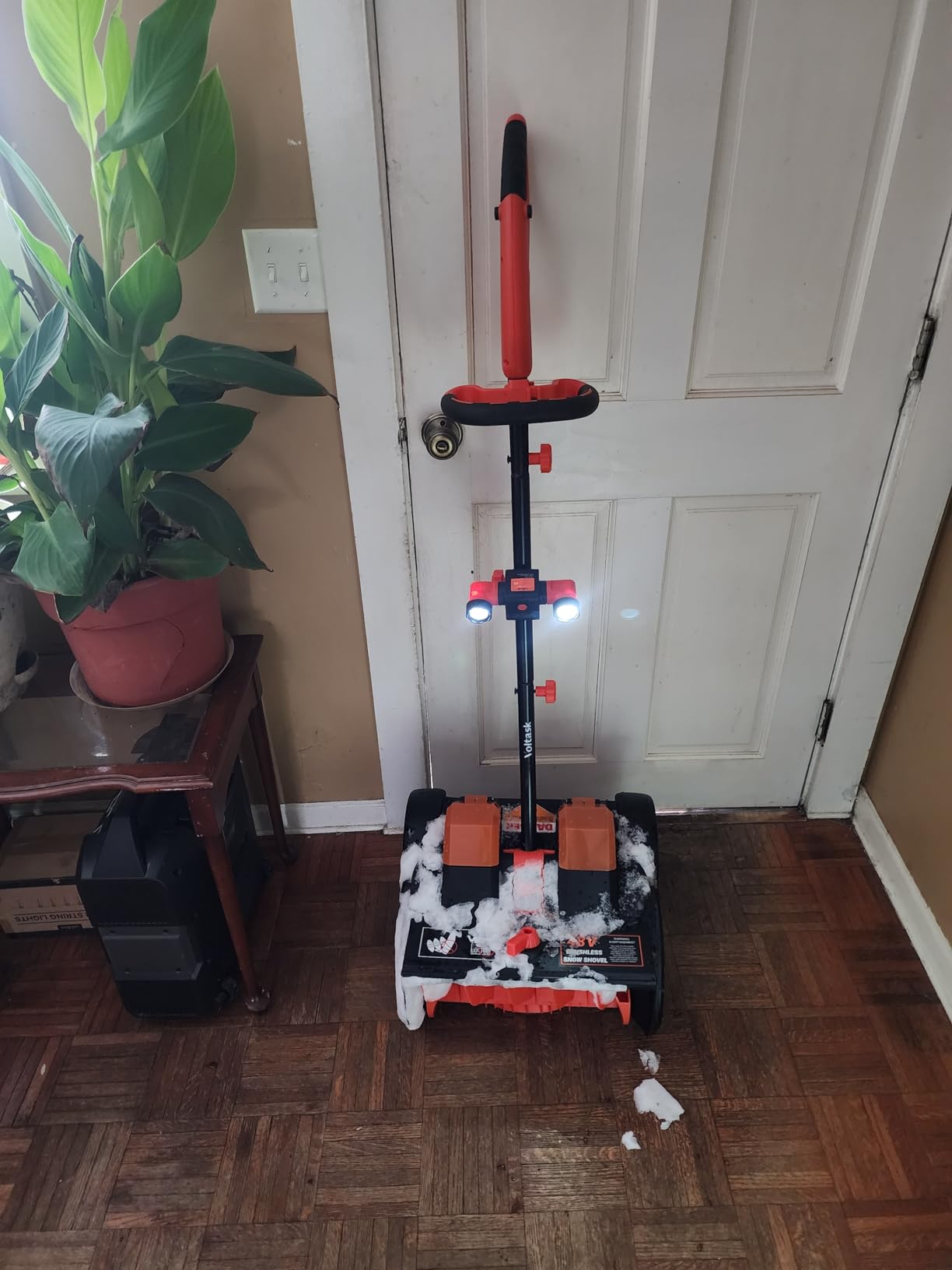 VOLTASK 48V 16-inch Cordless Snow Shovel with Wheels, LED Lights, 2 Batteries & Dual Quick Charger Included - Customer Photo 1