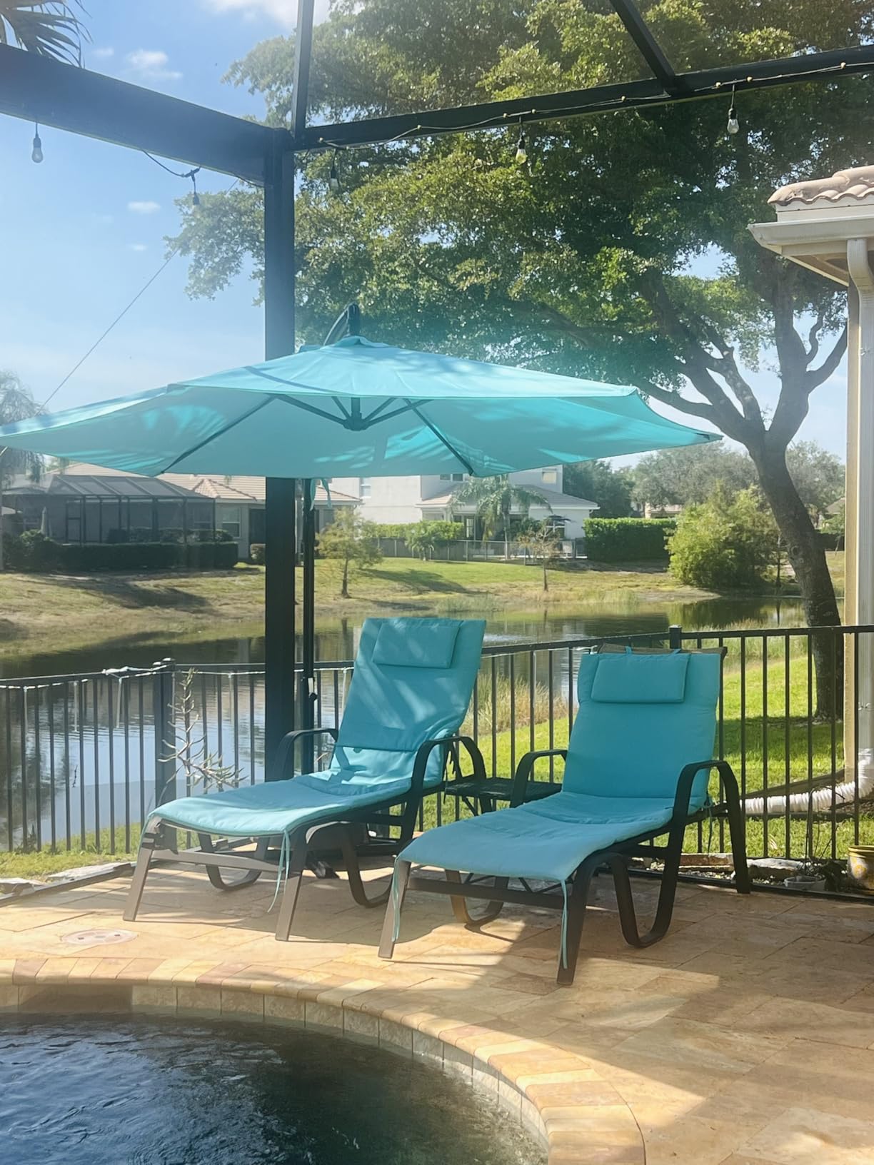 FRUITEAM Offset Patio Umbrella, 10 FT Heavy Duty Cantilever Outdoor Umbrella with High-Strength Frame & Infinite Tilt, All-Weather UV Protection Sun Shade for Poolside, Garden, Backyard Customer Review FRUITEAM Offset Patio Umbrella, 10 FT Heavy Duty Cantilever Outdoor Umbrella with High-Strength Frame & Infinite Tilt, All-Weather UV Protection Sun Shade for Poolside, Garden, Backyard - Customer Photo 1