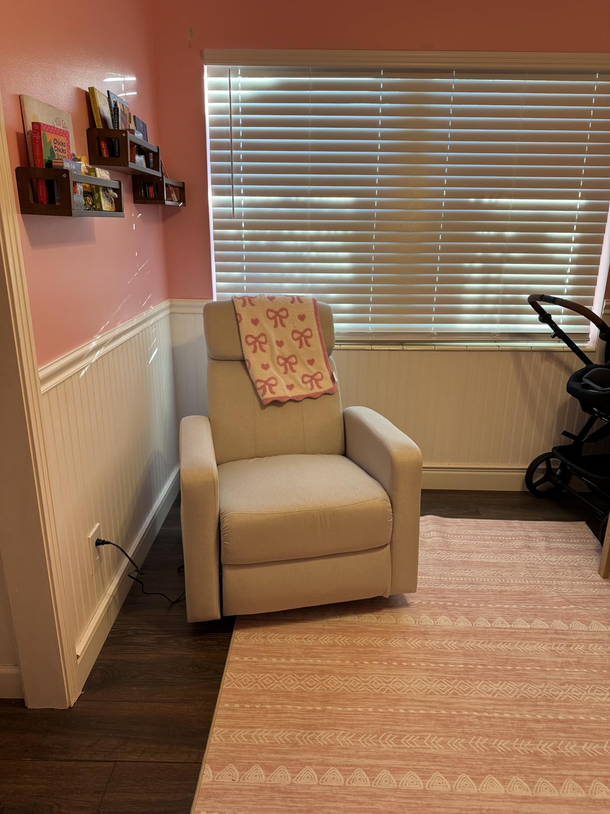 Korser Power Swivel Recliner Chairs for Adults, Electric Glider Rocking Chair Nursery, Glider Recliner Nursery Chair with Classified Side Pocket, Nursery Rocking Chairs with USB and Type-C Ports Customer Review Korser Power Swivel Recliner Chairs for Adults, Electric Glider Rocking Chair Nursery, Glider Recliner Nursery Chair with Classified Side Pocket, Nursery Rocking Chairs with USB and Type-C Ports - Customer Photo 1