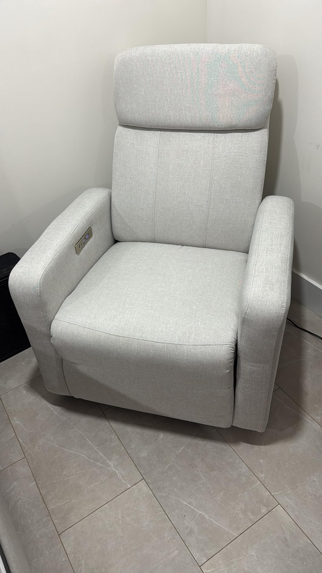 Korser Power Swivel Recliner Chairs for Adults, Electric Glider Rocking Chair Nursery, Glider Recliner Nursery Chair with Classified Side Pocket, Nursery Rocking Chairs with USB and Type-C Ports Customer Review Korser Power Swivel Recliner Chairs for Adults, Electric Glider Rocking Chair Nursery, Glider Recliner Nursery Chair with Classified Side Pocket, Nursery Rocking Chairs with USB and Type-C Ports - Customer Photo 2