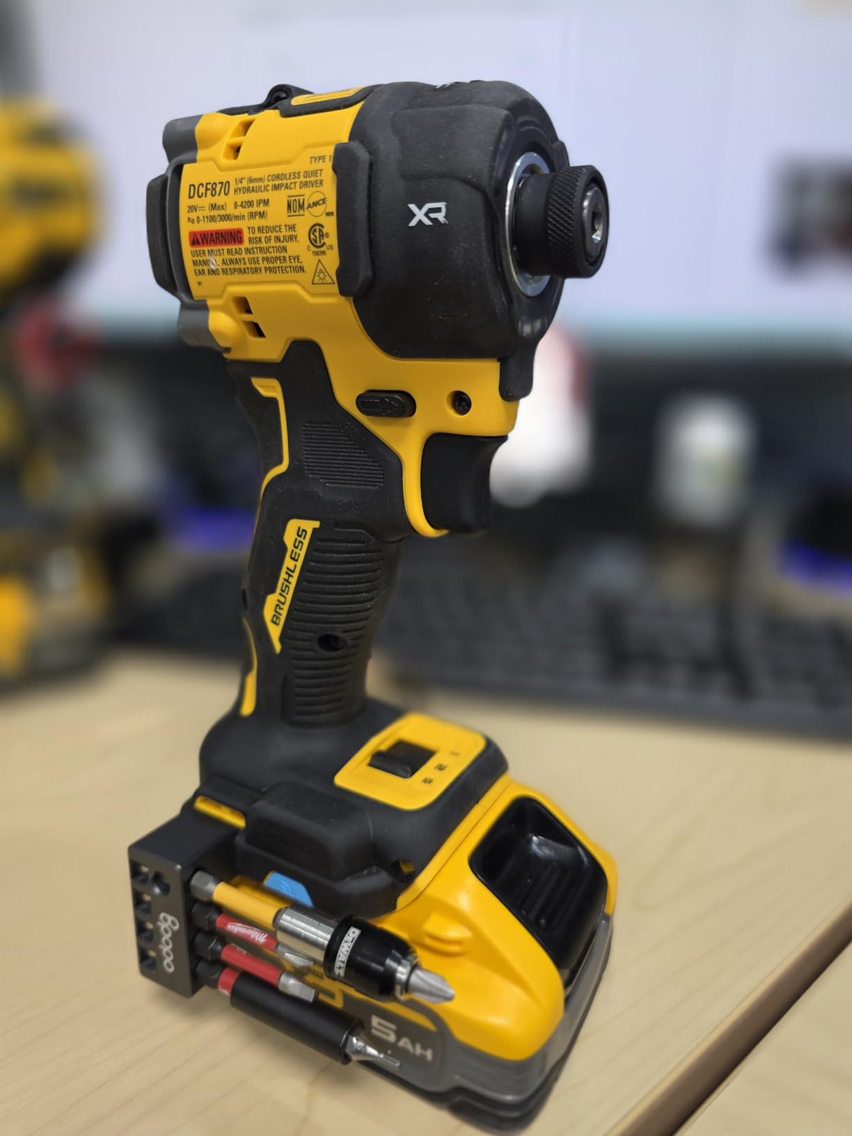 DEWALT 20V MAX 1/4 Inch Hydraulic Impact Driver, Quiet, Brushless Cordless XR Extreme Runtime (DCF870B) - Customer Photo 3
