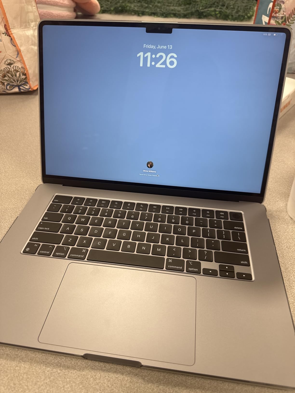 Apple 2024 MacBook Air with M3 chip, 15-inch, 16GB RAM, 256GB SSD, Space Gray (Renewed) Customer Review Apple 2024 MacBook Air with M3 chip, 15-inch, 16GB RAM, 256GB SSD, Space Gray (Renewed) - Customer Photo 2