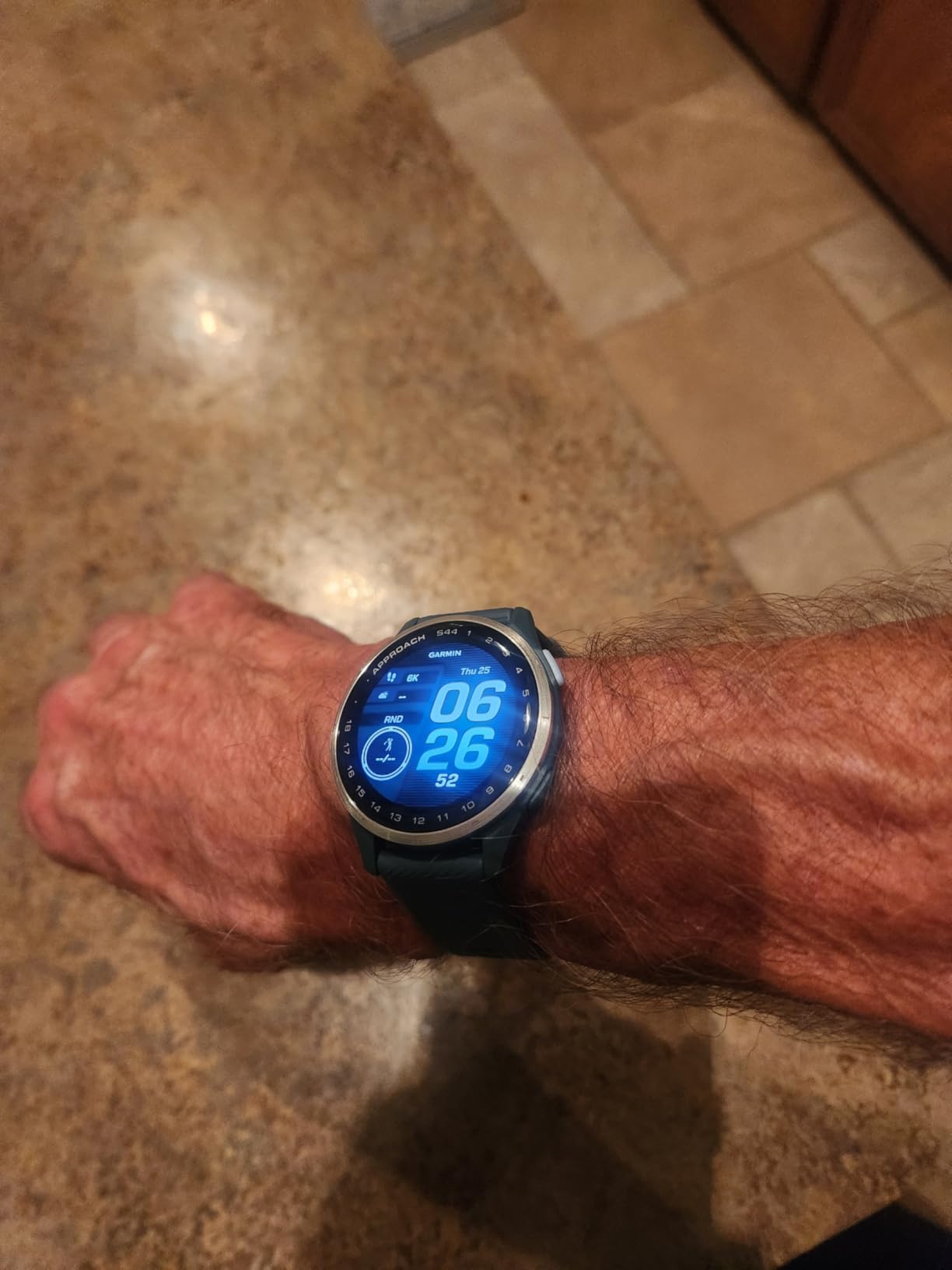 Garmin Approach® S44, Golf GPS Smartwatch, 43mm, Black customer photo 2