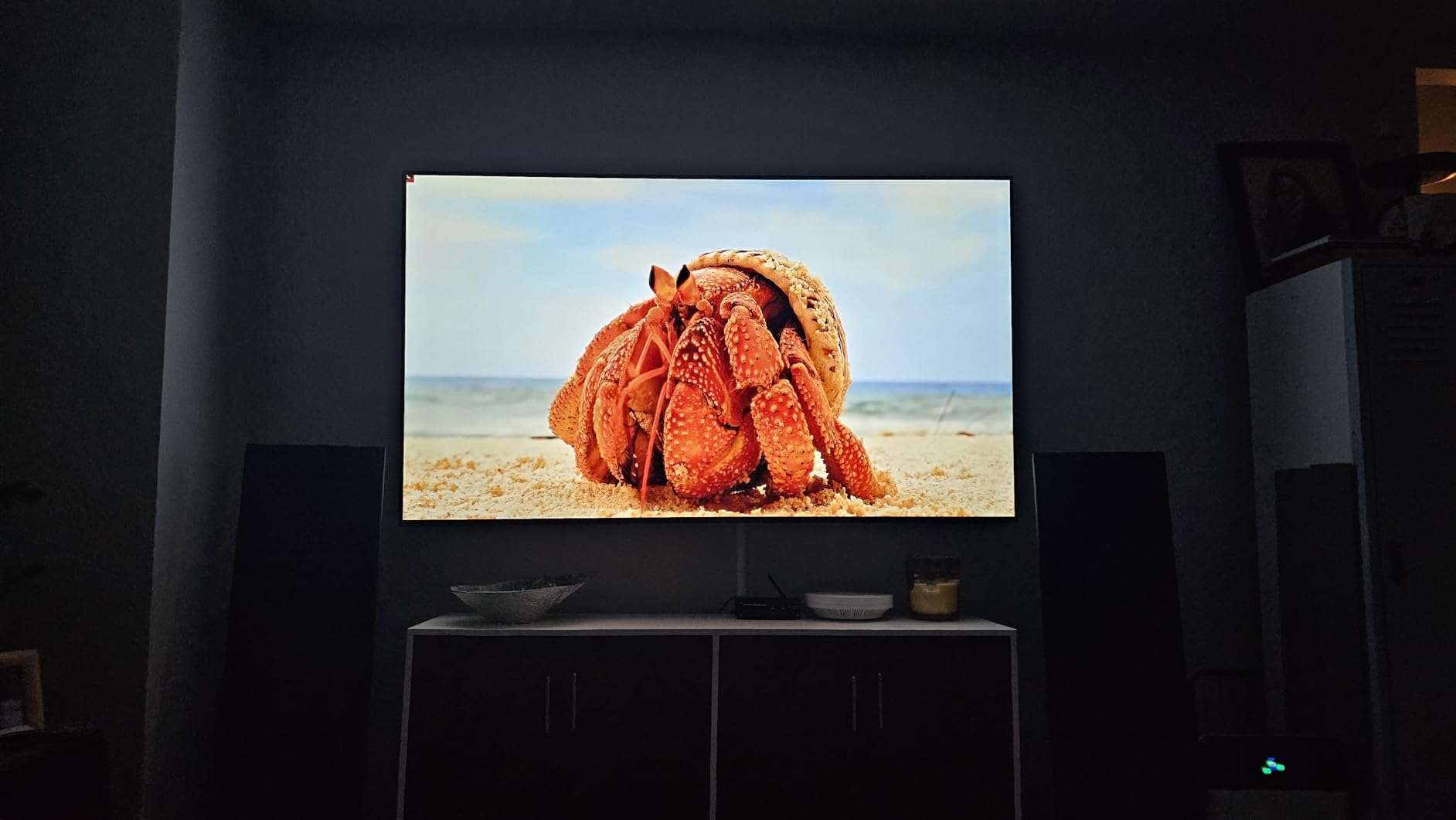 Samsung 77-Inch Class OLED 4K S85F Series, Vision AI Smart TV (2025 Model, 77S85F) Object Tracking Sound Lite w/Dolby Atmos, NQ4 AI Gen2 Processor, Contour Design, Color Booster Pro, Alexa Built-in customer photo 2