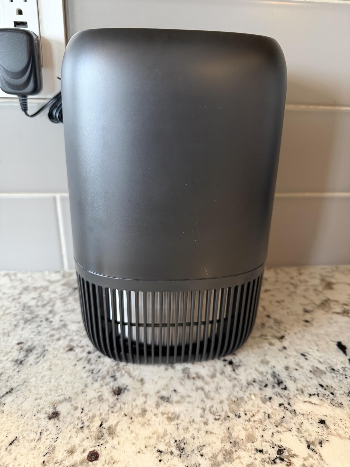Air Purifiers for Home with H13 Quiet HEPA Filter Up to 1076 Ft² for Pet Hair, Odors, Pollen, Smoke, Compact Air Cleaner with 3 Speeds, Timer, Aroma Quiet 360°Intake Filter, White Customer Review Air Purifiers for Home with H13 Quiet HEPA Filter Up to 1076 Ft² for Pet Hair, Odors, Pollen, Smoke, Compact Air Cleaner with 3 Speeds, Timer, Aroma Quiet 360°Intake Filter, White - Customer Photo 2