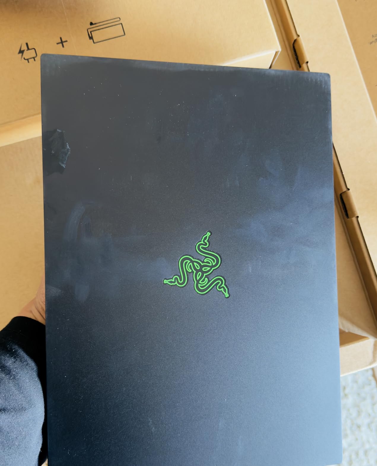 Razer Blade 14 (2025) Gaming Laptop: NVIDIA GeForce RTX 5070 - AMD Ryzen AI 9 365 CPU - 3K 120Hz OLED Display - 32GB LPDDR5X RAM - 1TB SSD - Thin & Lightweight - Chroma RGB - Windows - Black Customer Review Razer Blade 14 (2025) Gaming Laptop: NVIDIA GeForce RTX 5070 - AMD Ryzen AI 9 365 CPU - 3K 120Hz OLED Display - 32GB LPDDR5X RAM - 1TB SSD - Thin & Lightweight - Chroma RGB - Windows - Black - Customer Photo 3