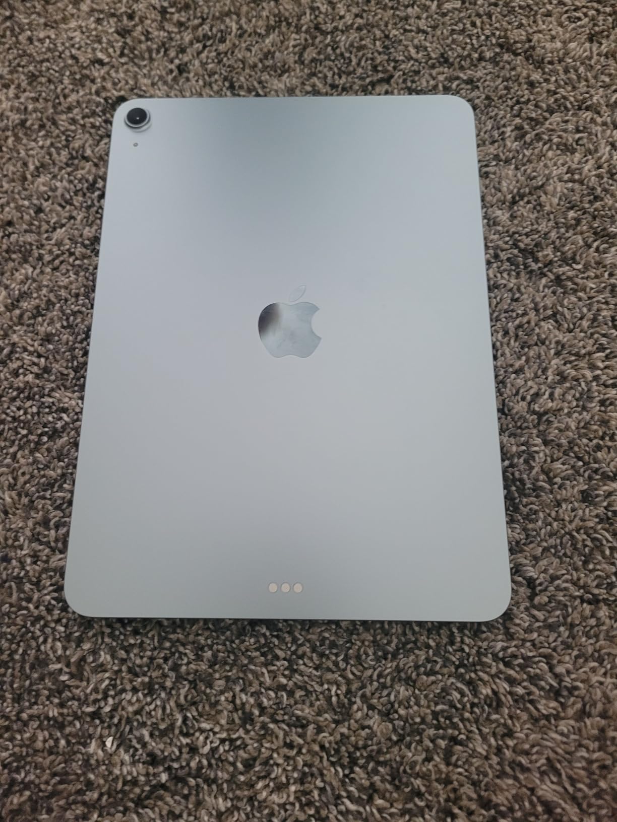 Apple iPad Air 11-inch with M3 chip Built for Apple Intelligence, Liquid Retina Display, 128GB, 12MP Front/Back Camera, Wi-Fi 6E, Touch ID, All-Day Battery Life — Space Gray - Customer Photo 2