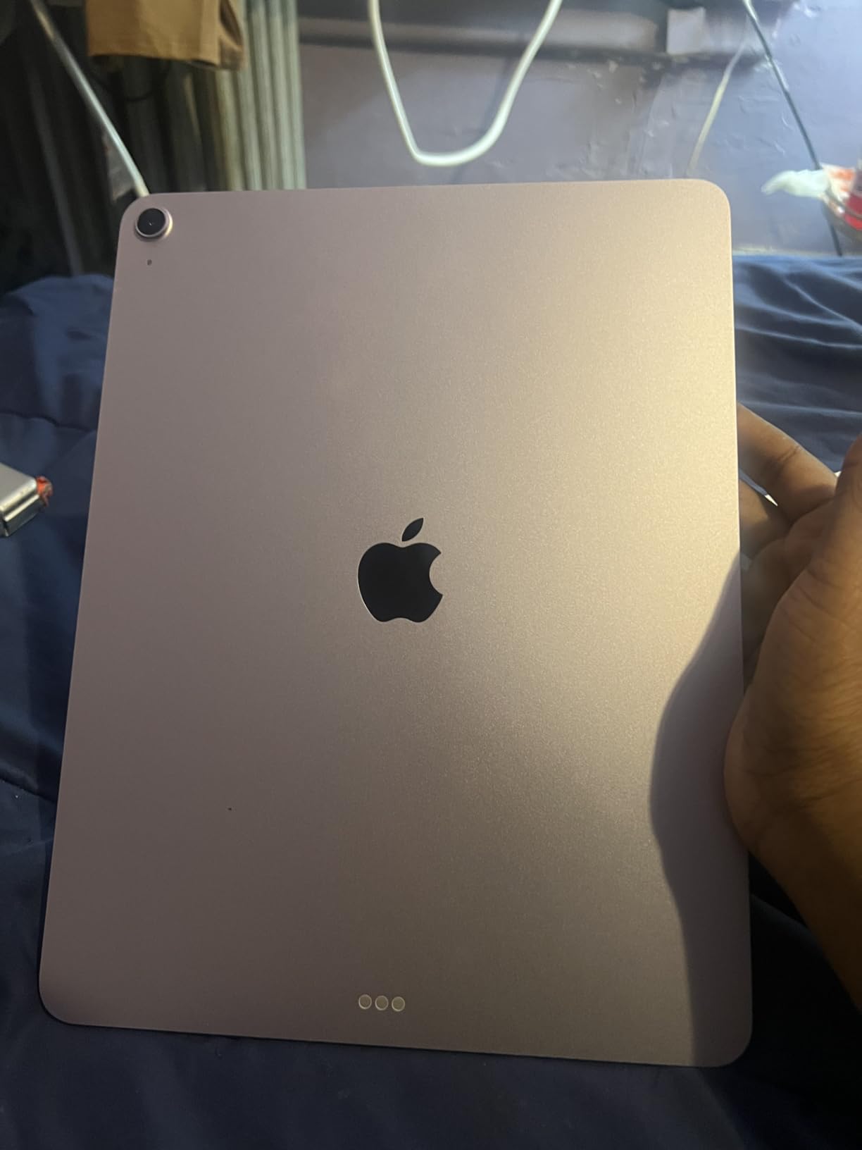 Apple iPad Air 13-inch with M3 chip Built for Apple Intelligence, Liquid Retina Display, 128GB, 12MP Front/Back Camera, Wi-Fi 6E, Touch ID, All-Day Battery Life — Space Gray - Customer Photo 2