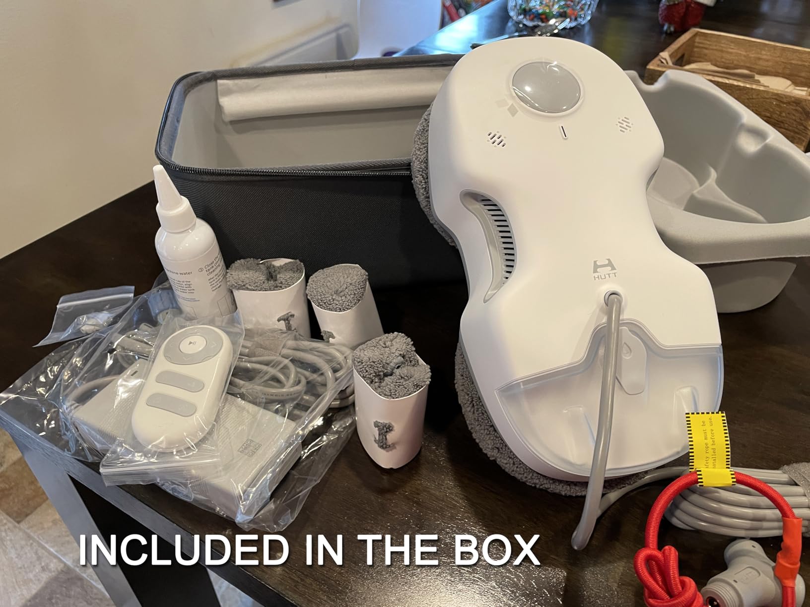 HUTT S7 Window Cleaning Robot, 5500Pa Suction, 3D Floating Chassis, HydroJet Water Spray 80ml Tank, Multiple Safety Systems, SLAM 4.0 Navigation, 8 x Cloths, All-in-One Storage Box Customer Review HUTT S7 Window Cleaning Robot, 5500Pa Suction, 3D Floating Chassis, HydroJet Water Spray 80ml Tank, Multiple Safety Systems, SLAM 4.0 Navigation, 8 x Cloths, All-in-One Storage Box - Customer Photo 1