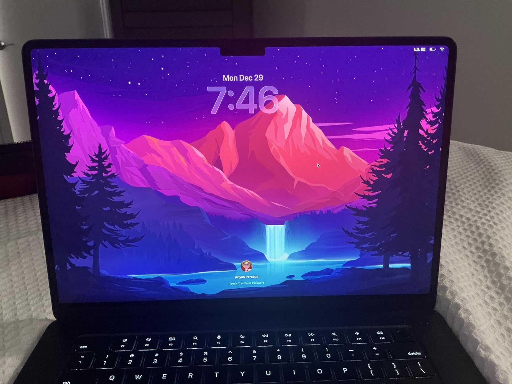 Apple 2025 MacBook Air 15-inch Laptop with M4 chip: Built for Apple Intelligence, 15.3-inch Liquid Retina Display, 16GB Unified Memory, 256GB SSD Storage, 12MP Center Stage Camera, Touch ID; Midnight Customer Review Apple 2025 MacBook Air 15-inch Laptop with M4 chip: Built for Apple Intelligence, 15.3-inch Liquid Retina Display, 16GB Unified Memory, 256GB SSD Storage, 12MP Center Stage Camera, Touch ID; Midnight - Customer Photo 2