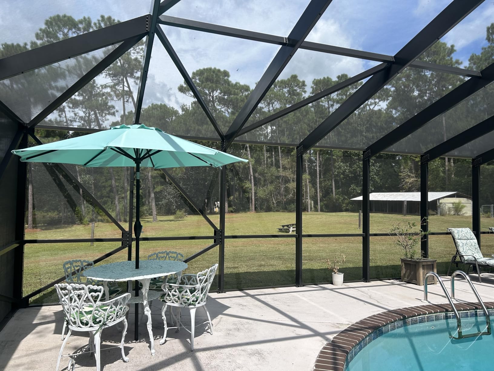Midtown Umbrellas - 10-Year-No-Fade 9 Ft Patio Umbrella with Terylast Fabric, Auto-Tilt Aluminum Frame and 8 Reinforced Ribs for Deck, Pool, Garden & Beach - Cobalt Blue Canopy, Black Pole Customer Review Midtown Umbrellas - 10-Year-No-Fade 9 Ft Patio Umbrella with Terylast Fabric, Auto-Tilt Aluminum Frame and 8 Reinforced Ribs for Deck, Pool, Garden & Beach - Cobalt Blue Canopy, Black Pole - Customer Photo 1