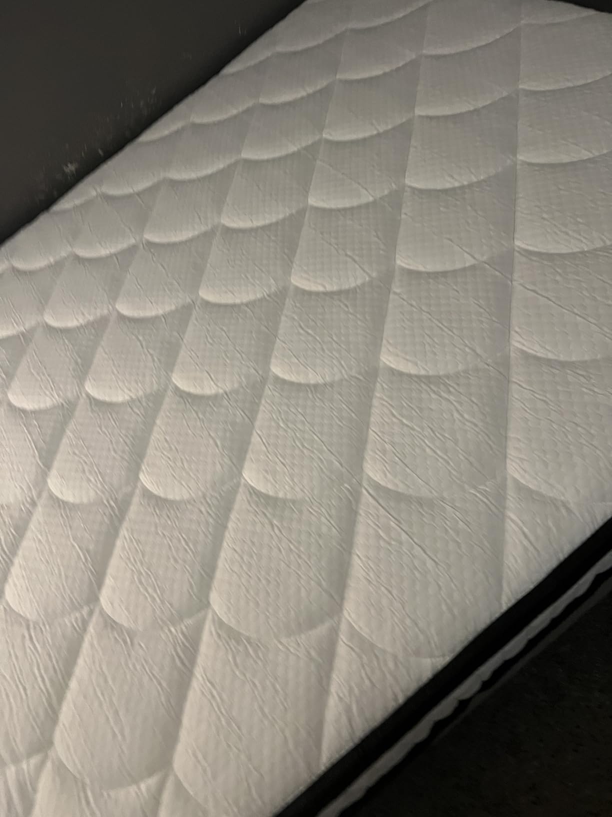 12 Inch King Size Mattress - 2026 Upgraded Hybrid Cooling Gel Memory Foam & Pocket Coils, Medium Firm Mattress in a Box for Back Neck Pain Relief, Motion Isolation, Edge Support, Breathable, White - Customer Photo 1