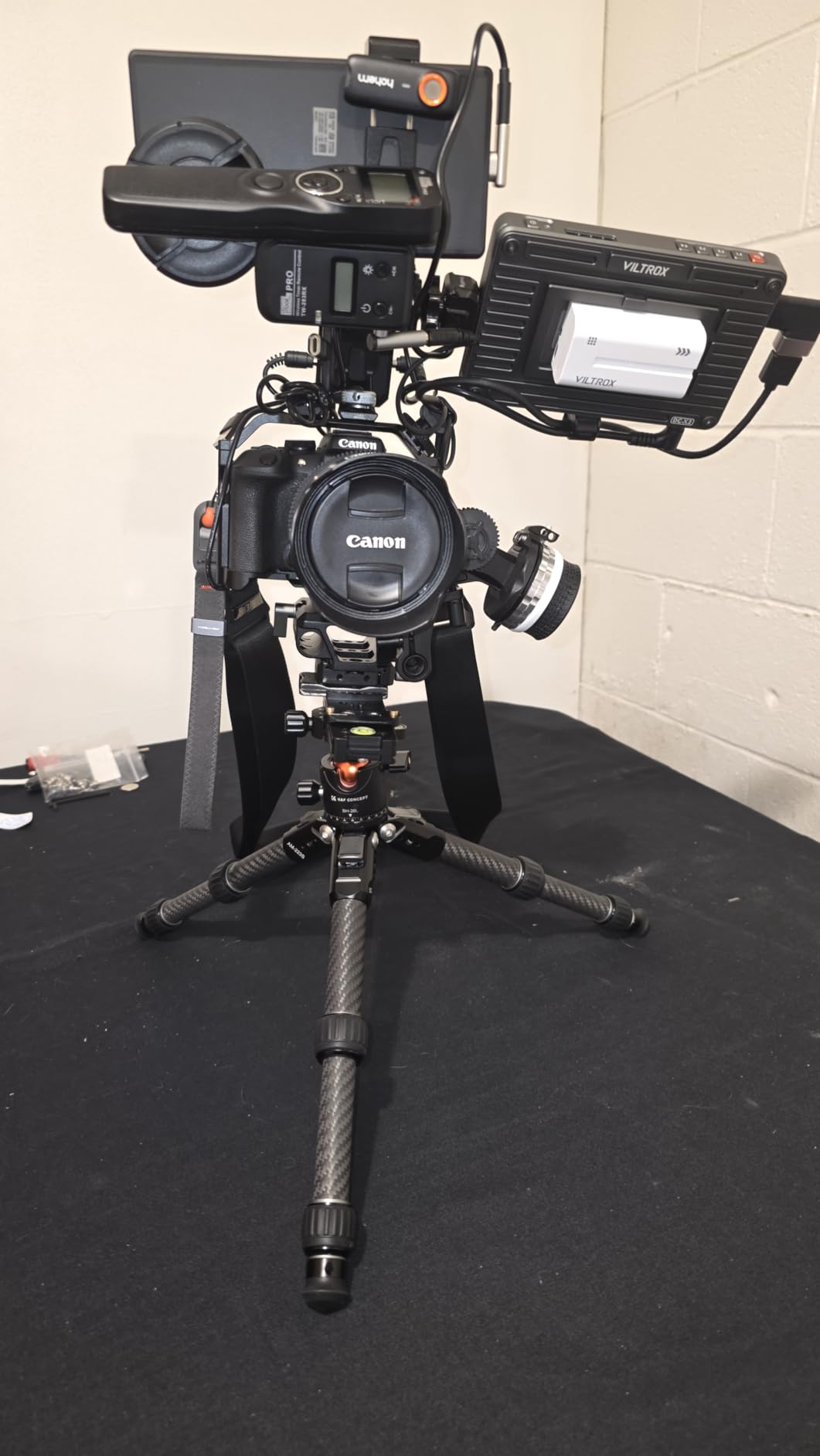 SIRUI Mini Carbon Fiber Tripod with Extendable Center Column, Max Height 26