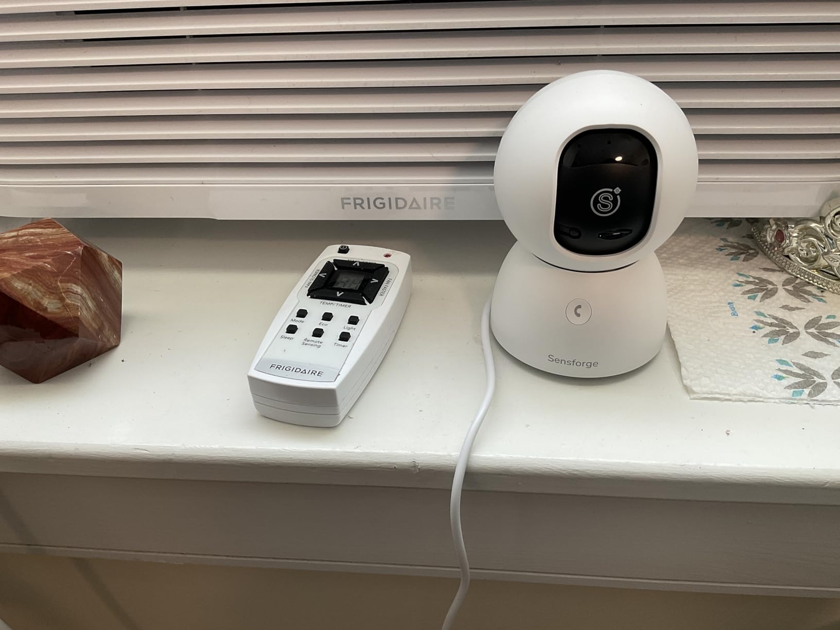 SensForge 2.5K Indoor Pan-Tilt Security Camera, 360° Dual-Band 2.4/5GB Wi-Fi Camera for Home, Free AI Human & Pet Detection, 64GB SD Card Included, Two-Way Talk, No Subscription Required (1, White) customer photo 1