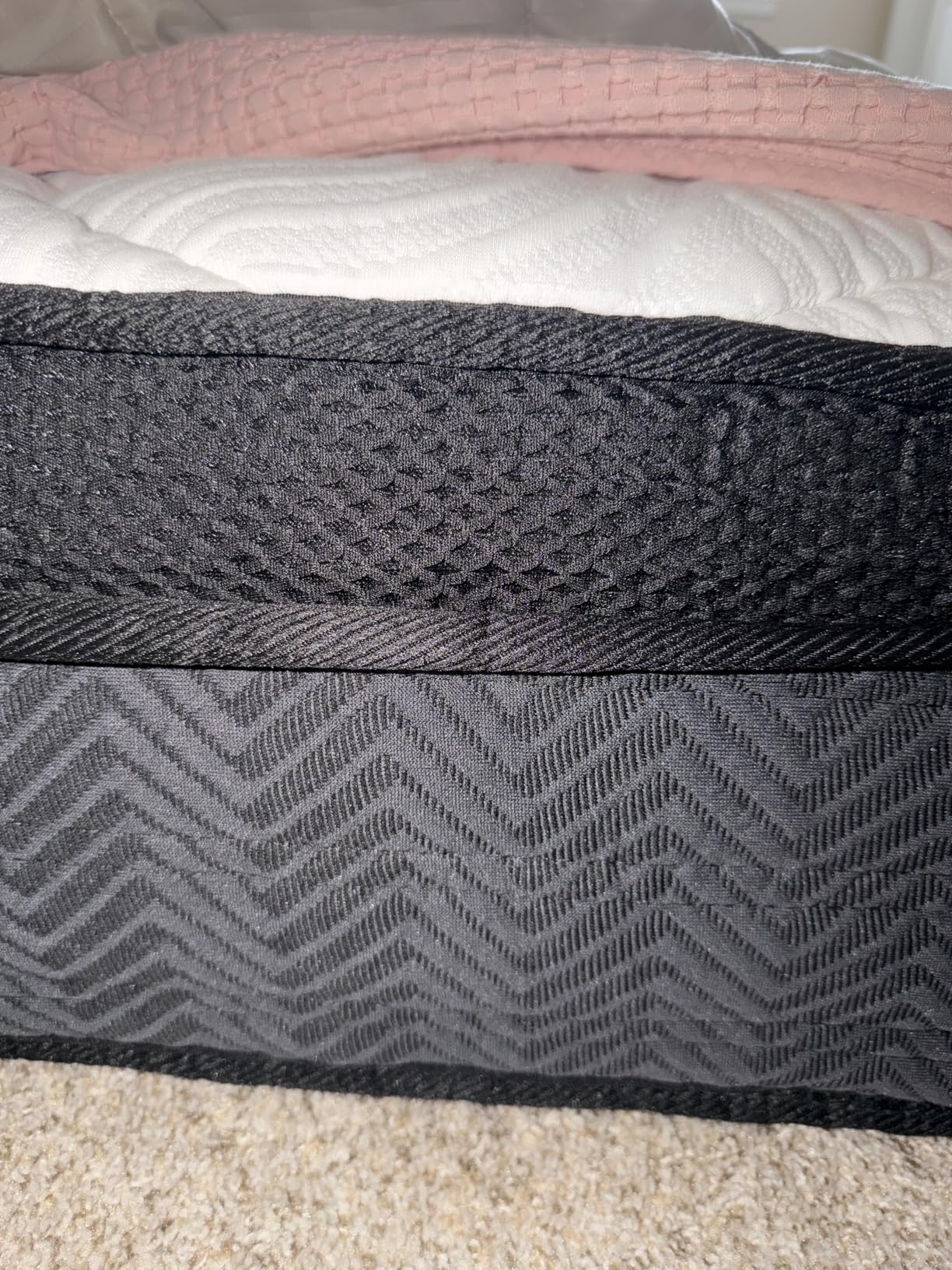 DEHIJU Queen Size Mattress, 10 Inch Hybrid Memory Foam Queen Mattress in a Box, Pressure Relief, Medium, CertiPUR-US - Customer Photo 2