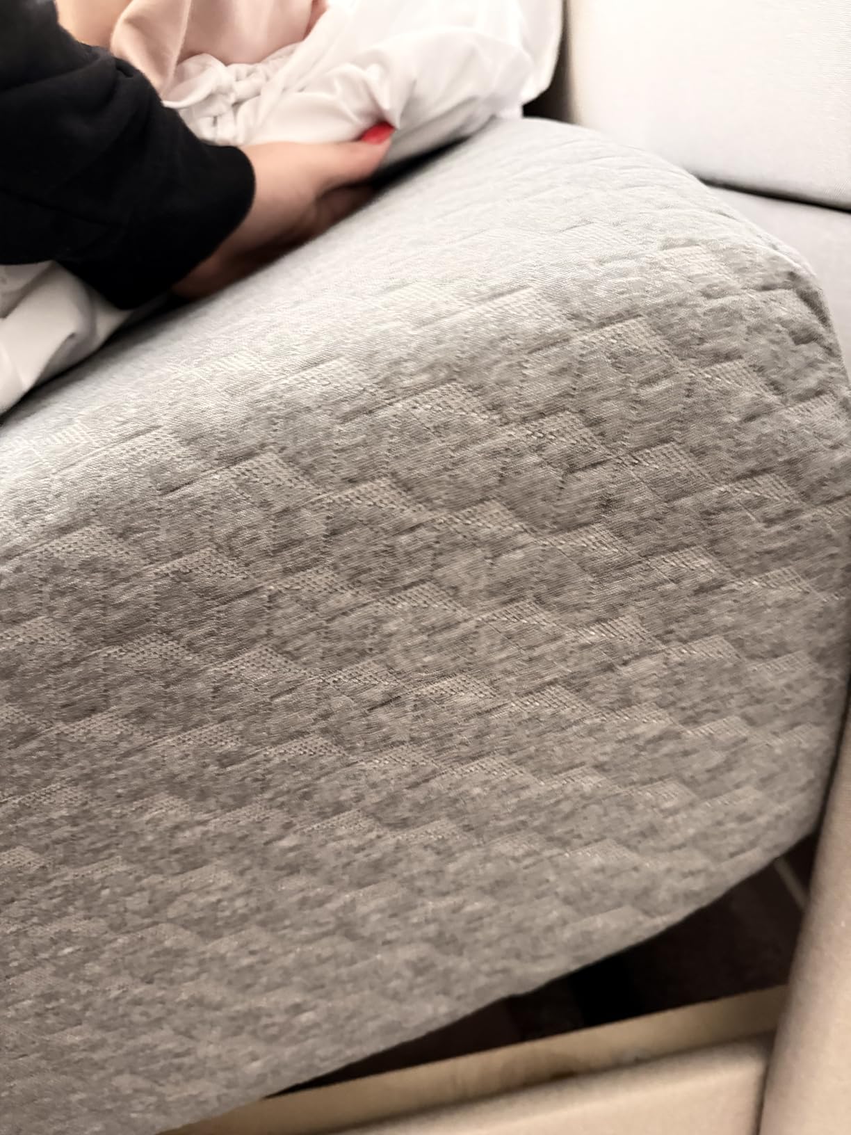 Novilla Queen Mattress 12 Inch, Queen Memory Foam Mattress for Cool Night Sleep & Pressure Relief, Thermally Balanced Foam Mattresses for Heat Dissipation, CertiPUR-US Certified Mattresses in a Box Customer Review Novilla Queen Mattress 12 Inch, Queen Memory Foam Mattress for Cool Night Sleep & Pressure Relief, Thermally Balanced Foam Mattresses for Heat Dissipation, CertiPUR-US Certified Mattresses in a Box - Customer Photo 1