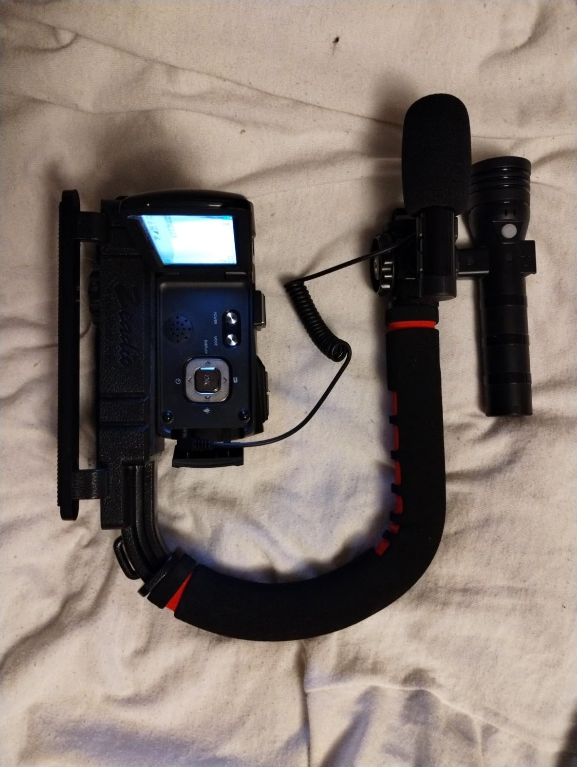 Zeadio All-in one Smartphone Camera Stabilizer Kit, Portable Handheld Video Rig with RGB Video Light and Microphone, Fits for All Camcorder, Camera, DSLR and All iPhone and Android Smartphones Customer Review Zeadio All-in one Smartphone Camera Stabilizer Kit, Portable Handheld Video Rig with RGB Video Light and Microphone, Fits for All Camcorder, Camera, DSLR and All iPhone and Android Smartphones - Customer Photo 1