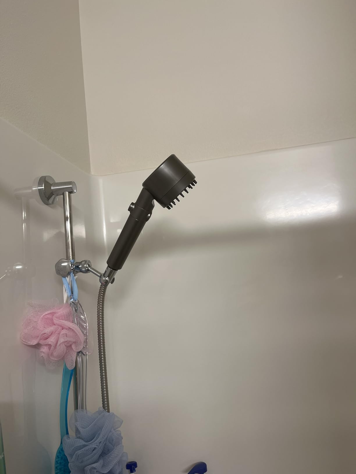 FEELSO Filtered Shower Head with Handheld, High Pressure 4 Spray Showerhead with Filters & Upgraded Anti-clog Nozzles for Hard Water -Remove Chlorine, Reduce Dry Itchy Skin -ON/OFF Switch for Pet Bath Customer Review FEELSO Filtered Shower Head with Handheld, High Pressure 4 Spray Showerhead with Filters & Upgraded Anti-clog Nozzles for Hard Water -Remove Chlorine, Reduce Dry Itchy Skin -ON/OFF Switch for Pet Bath - Customer Photo 2