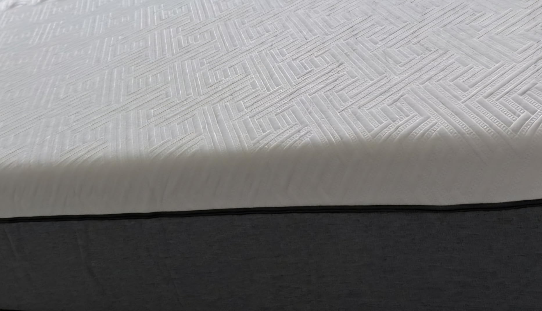Novilla 8 Inch Twin XL Mattress, Gel Twin XL Memory Foam Mattress in a Box for Pressure Relief & Body Support & Cooling Sensation, CertiPUR-US Certified Safe Foams Customer Review Novilla 8 Inch Twin XL Mattress, Gel Twin XL Memory Foam Mattress in a Box for Pressure Relief & Body Support & Cooling Sensation, CertiPUR-US Certified Safe Foams - Customer Photo 5
