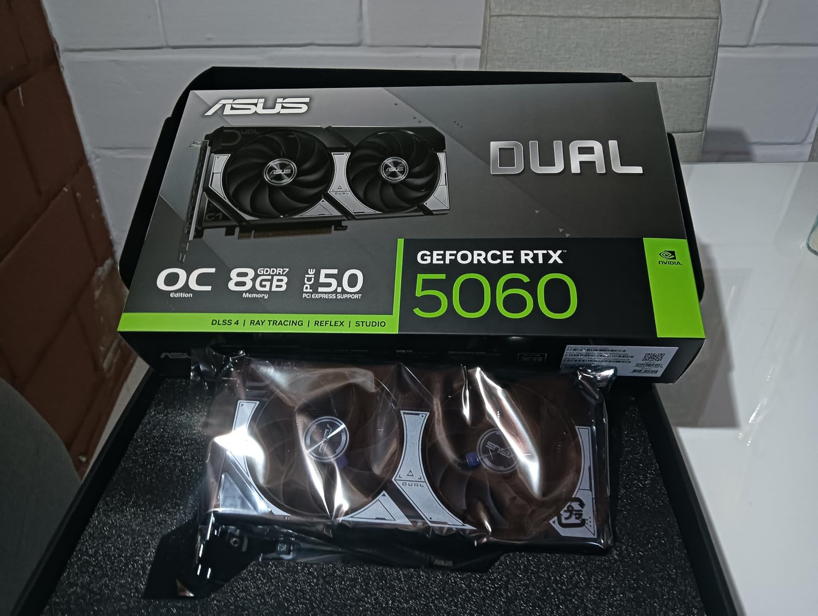 ASUS Dual NVIDIA GeForce RTX 5060 8GB GDDR7 OC Edition (PCIe 5.0, 8GB GDDR7, DLSS 4, HDMI 2.1b, DisplayPort 2.1b, 2.5-Slot Design, Axial-tech Fan Design, 0dB Technology), 3 Year Warranty customer photo 1