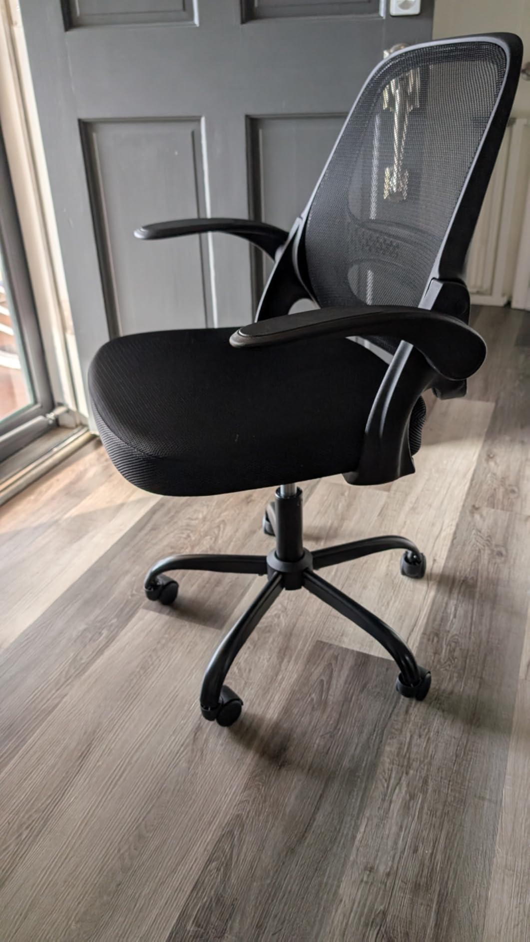 Ergonomic Mesh Office Chair for Home Office, Flip-Up Arms, Breathable Mesh Back & Thick Seat Cushion, Swivel Rolling Computer Desk Chair, BIFMA Certified, Supports 300 lbs (Black Frame/Black Seat) - Customer Photo 1