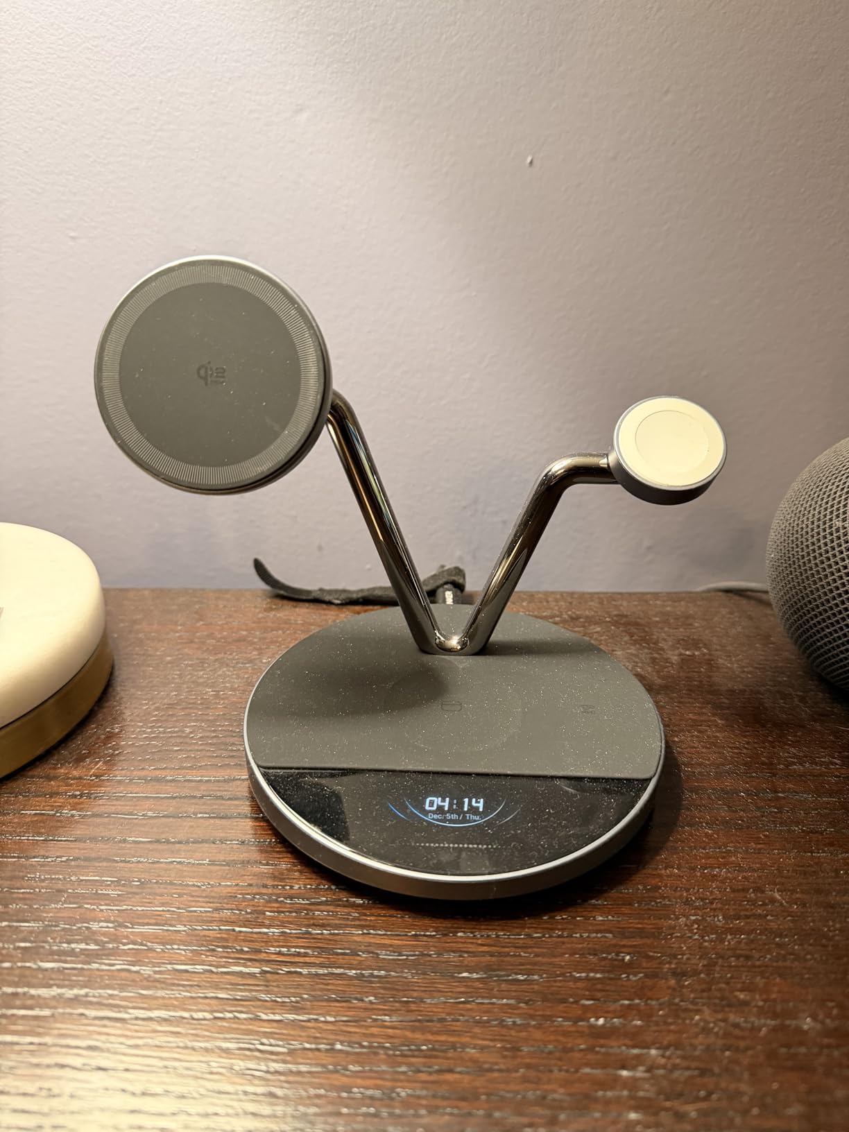 Anker Prime MagSafe Charger Compatible, 3-in-1 Charging Station, Qi2 25W Certified Wireless Charger Dock Stand, Smart Display with TEC Active Cooling, for iPhone 17, Apple Watch, AirPods, and More - Customer Photo 1