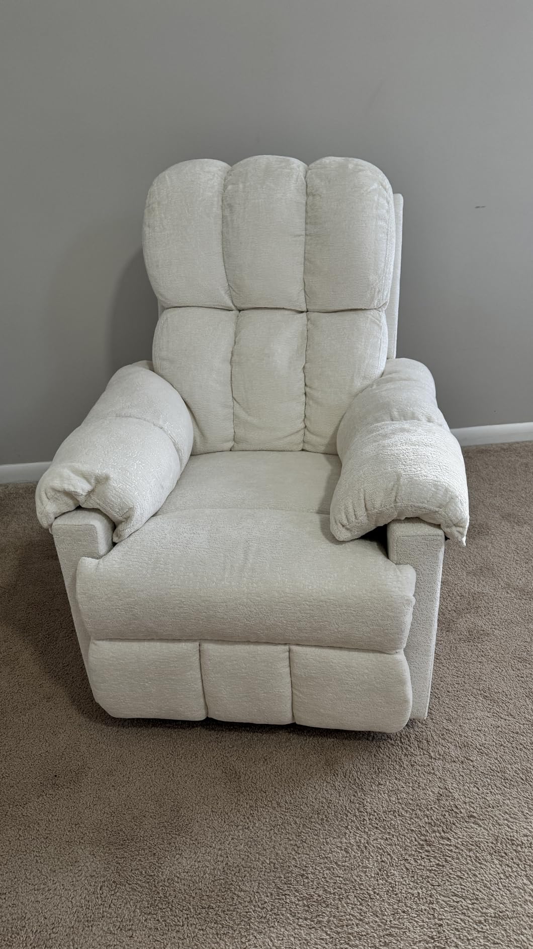 Korser Recliner Chair, Swivel Rocker Recliner Chair for Adults, Small Recliners for Small Spaces, Upholstered Manual Recliner with Side Pockets, Nursery Rocking Chair for Living Room, Chenille, Beige Customer Review Korser Recliner Chair, Swivel Rocker Recliner Chair for Adults, Small Recliners for Small Spaces, Upholstered Manual Recliner with Side Pockets, Nursery Rocking Chair for Living Room, Chenille, Beige - Customer Photo 1
