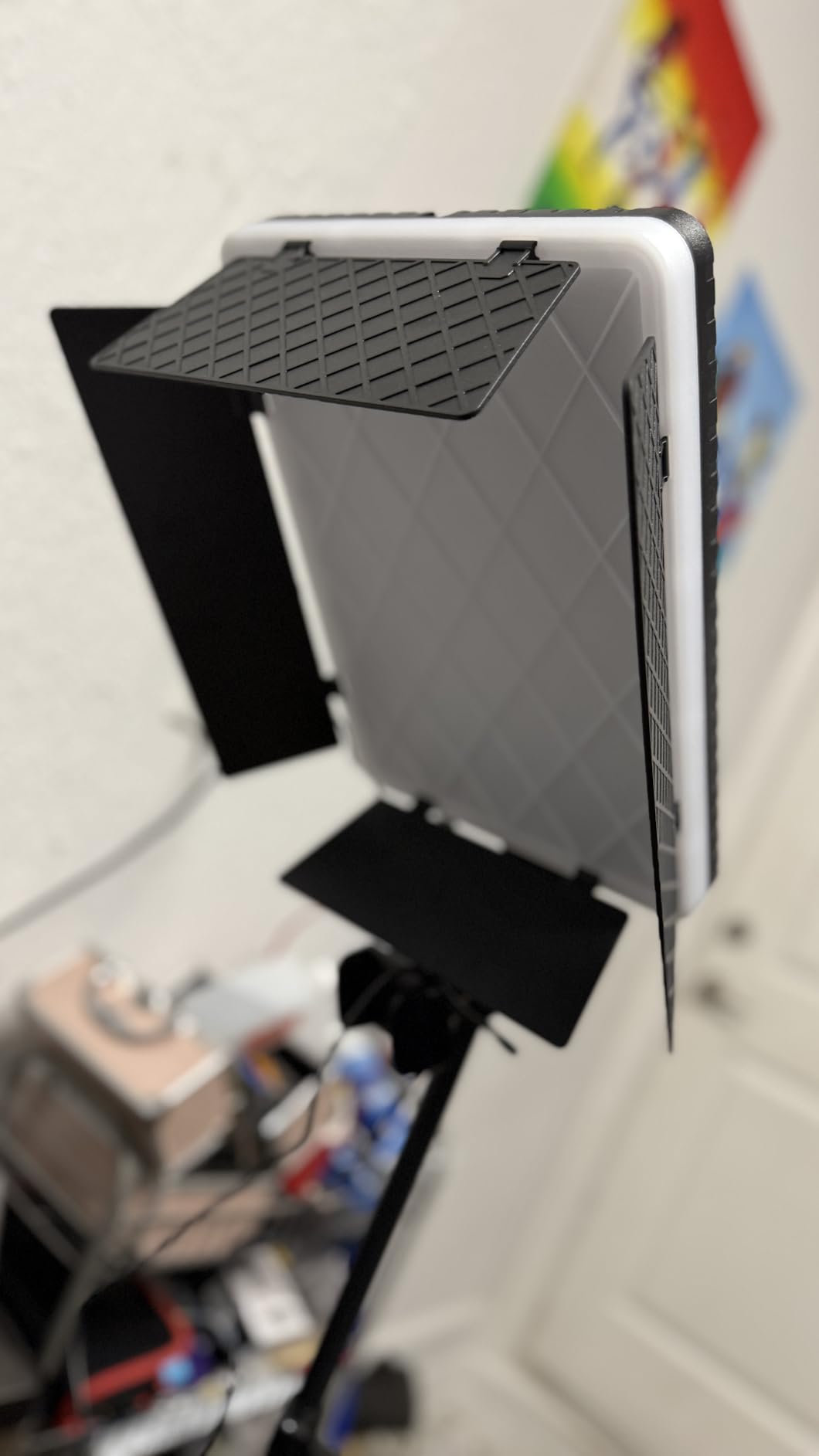 NiceVeedi 40W RGB Photography Lighting with 20 Effects, 360° Full Color/2700-6500K Studio Lights with Remote & Display, Lighting for Video Recording/Photography/Streaming/YouTube/TikTok/Content Creat Customer Review NiceVeedi 40W RGB Photography Lighting with 20 Effects, 360° Full Color/2700-6500K Studio Lights with Remote & Display, Lighting for Video Recording/Photography/Streaming/YouTube/TikTok/Content Creat - Customer Photo 1