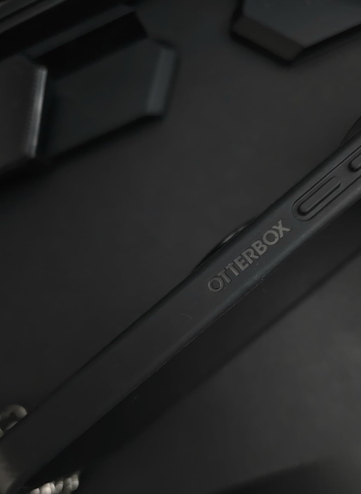 OtterBox iPhone 17 Profile Series Case - Black Customer Review OtterBox iPhone 17 Profile Series Case - Black - Customer Photo 1