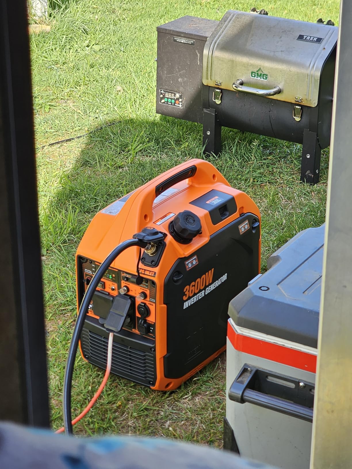 WEN 4500-Watt Inverter Generator, RV-Ready, Quiet, Portable, and Lightweight with Fuel Shut Off and CO Watchdog (56432iX) - Customer Photo 3