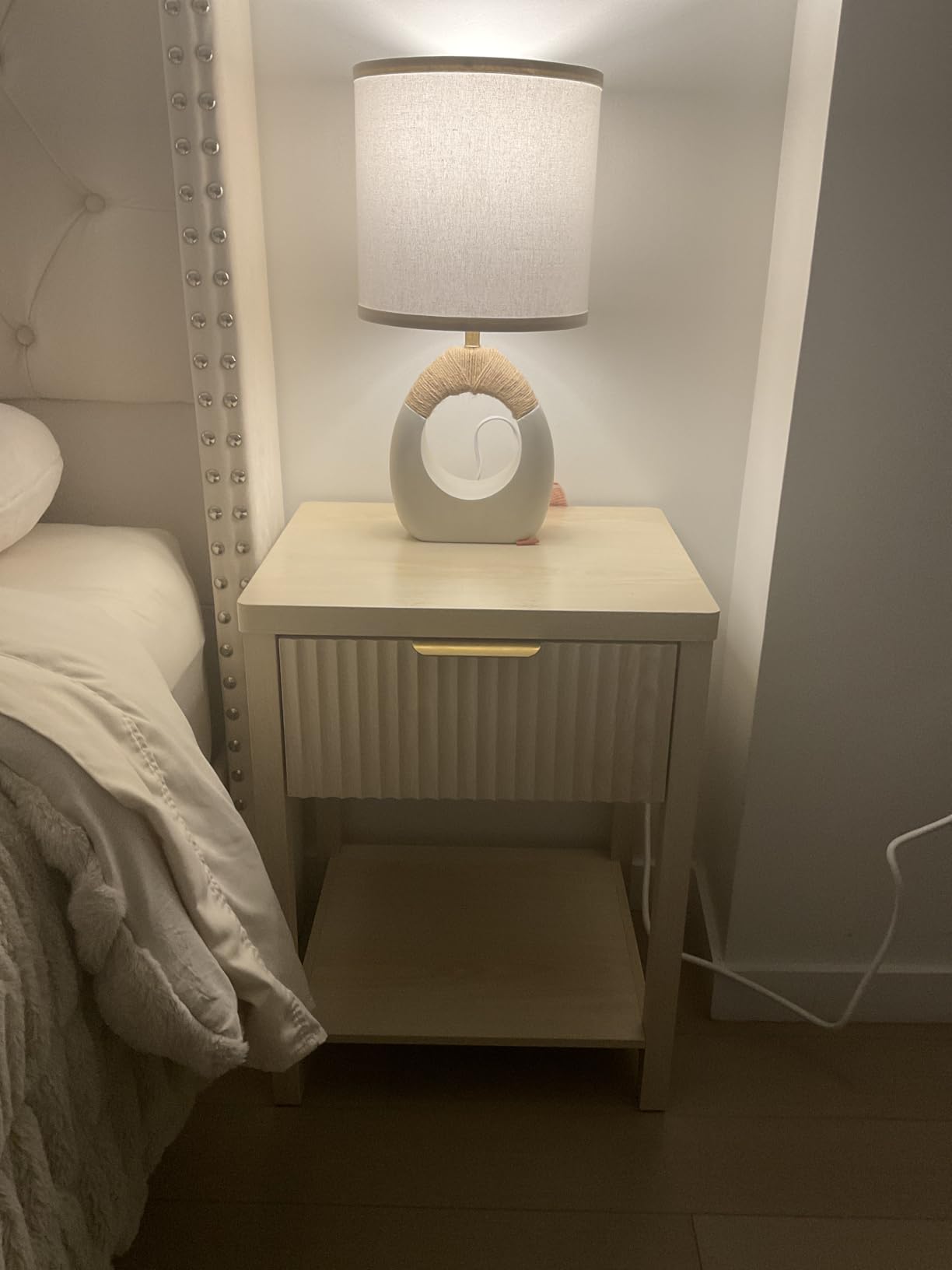 Lulive Night Stand Set 2, Fluted Nightstand with Charging Station, Wood Modern Bedside End Table with Storage Drawer for Bedroom, Save Space (Set of 2, Natural Oak) - Customer Photo 2