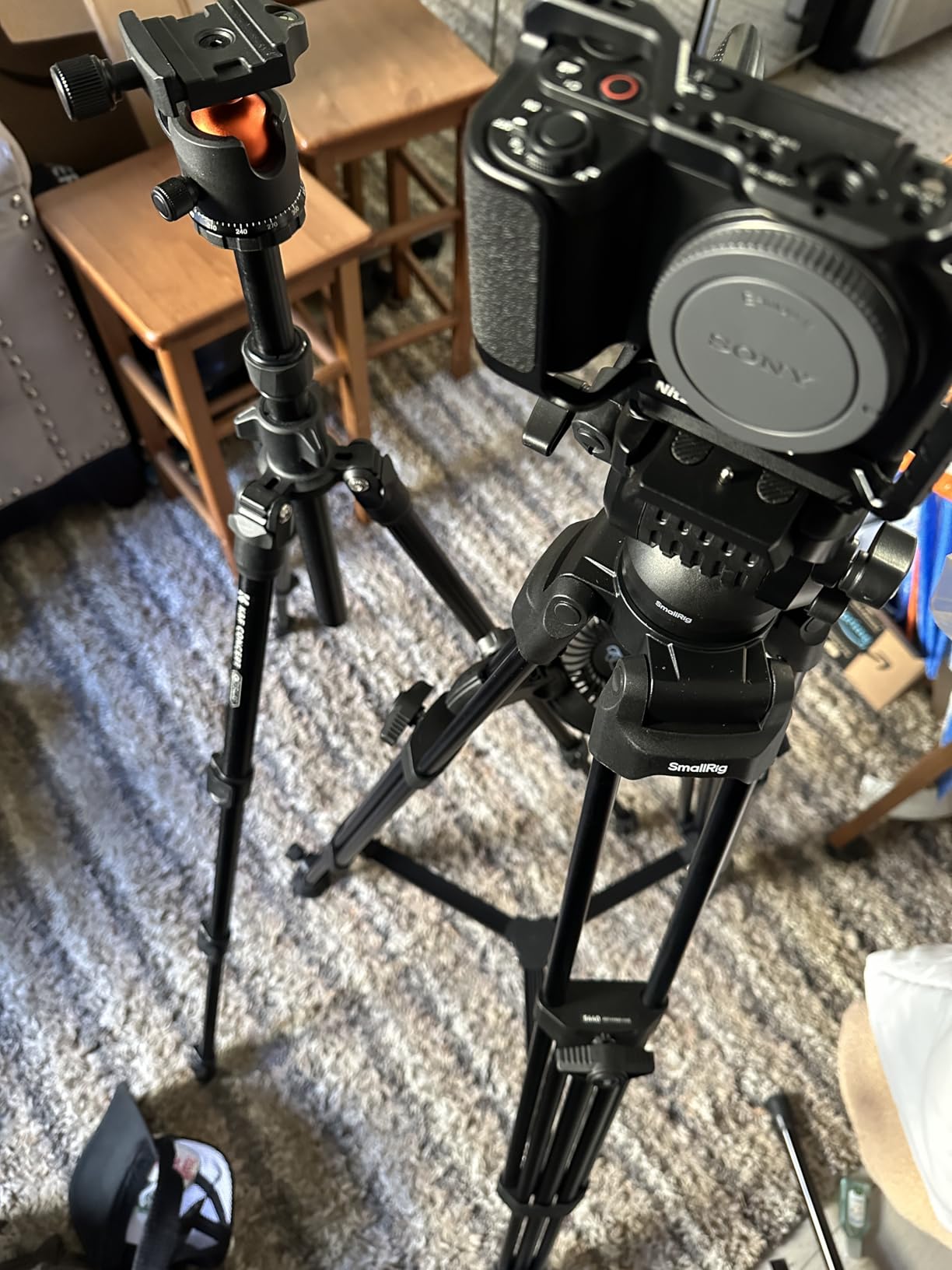 SMALLRIG 73''/185cm Carbon Fiber Heavy Duty Video Tripod, Max Load 10kg (22lbs), Fluid Head with +85° to -78 Tilt Range, Compact Camera Tripod Weight 2.7kg(6lbs), Folded Height 87cm, AD-14-5441 Customer Review SMALLRIG 73''/185cm Carbon Fiber Heavy Duty Video Tripod, Max Load 10kg (22lbs), Fluid Head with +85° to -78 Tilt Range, Compact Camera Tripod Weight 2.7kg(6lbs), Folded Height 87cm, AD-14-5441 - Customer Photo 1