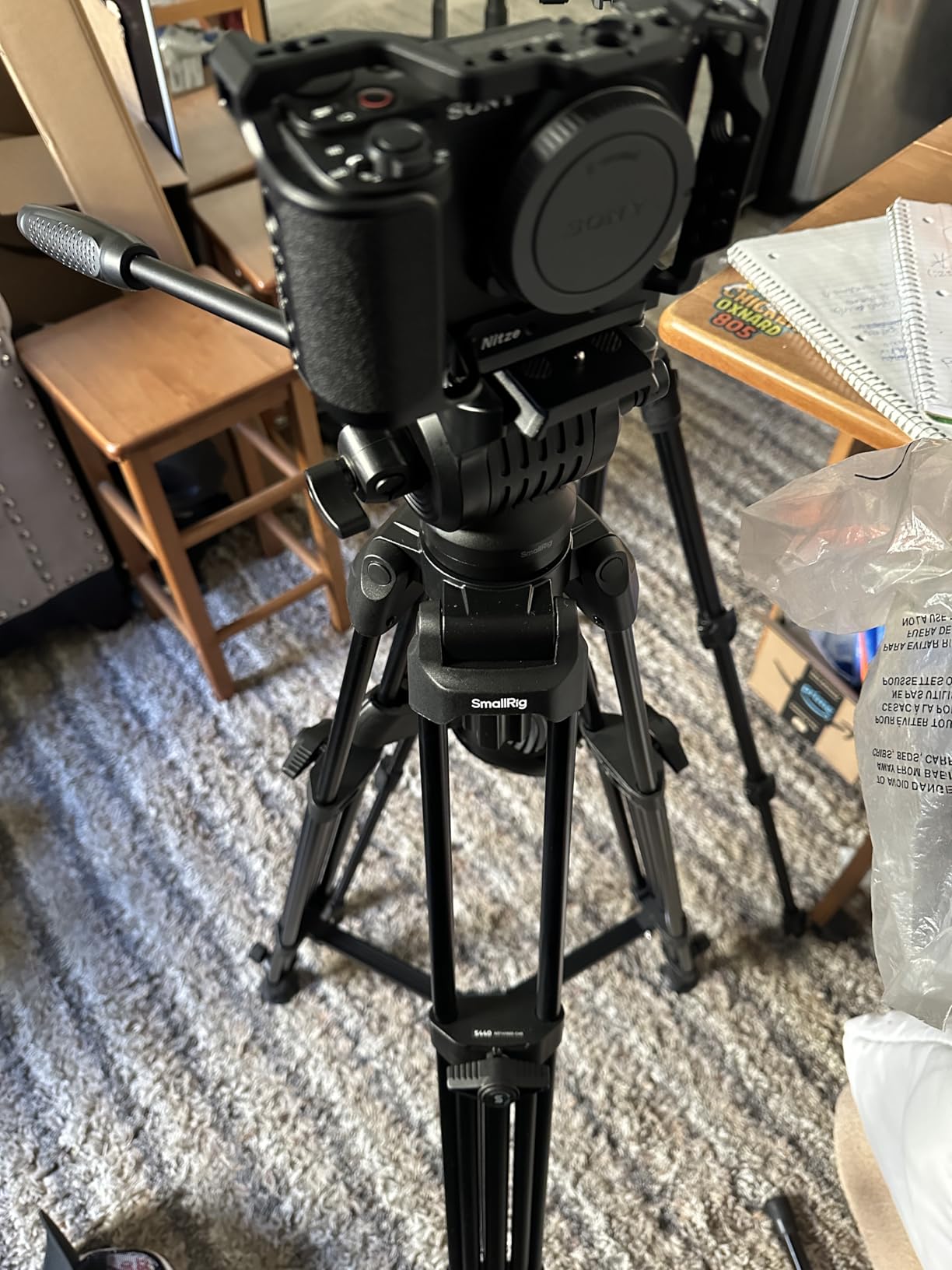 SMALLRIG 73''/185cm Carbon Fiber Heavy Duty Video Tripod, Max Load 10kg (22lbs), Fluid Head with +85° to -78 Tilt Range, Compact Camera Tripod Weight 2.7kg(6lbs), Folded Height 87cm, AD-14-5441 Customer Review SMALLRIG 73''/185cm Carbon Fiber Heavy Duty Video Tripod, Max Load 10kg (22lbs), Fluid Head with +85° to -78 Tilt Range, Compact Camera Tripod Weight 2.7kg(6lbs), Folded Height 87cm, AD-14-5441 - Customer Photo 2