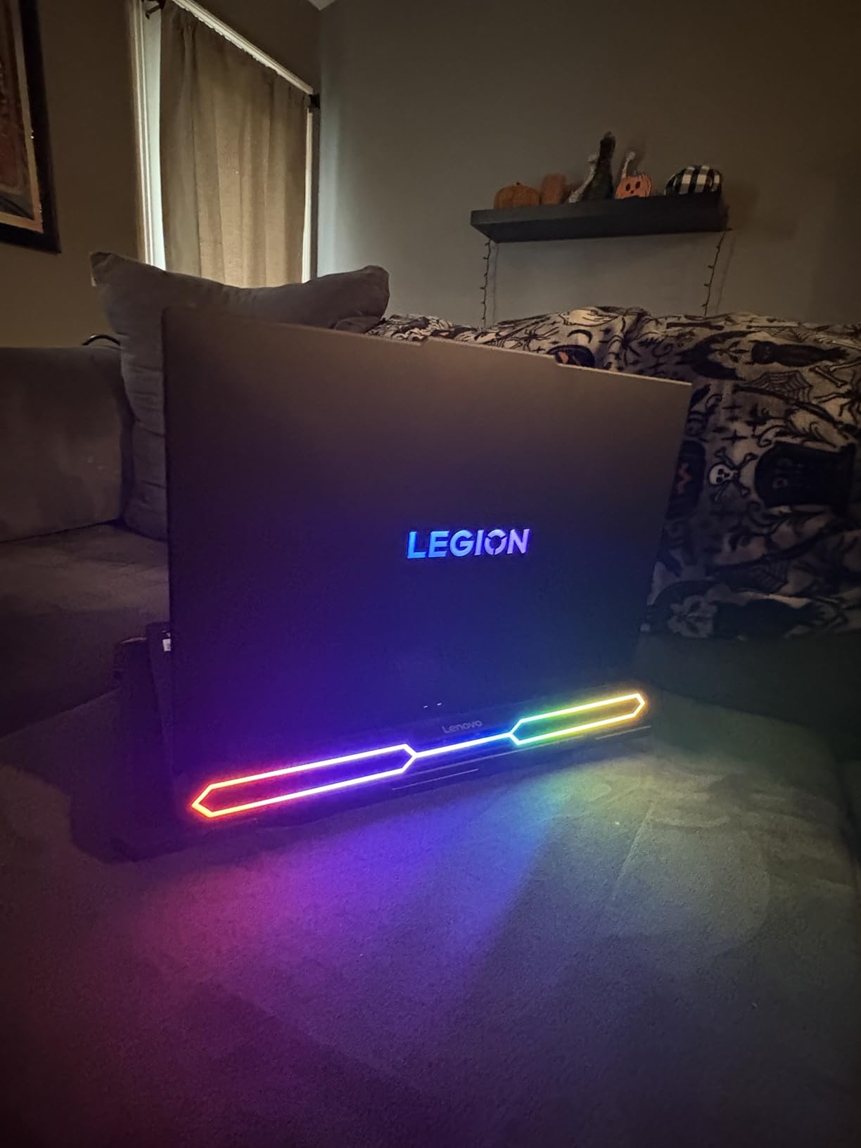 Lenovo Legion Pro 7i Gen 10 w/Ultra 9, NVIDIA GeForce RTX 5080, 16” OLED customer photo 2